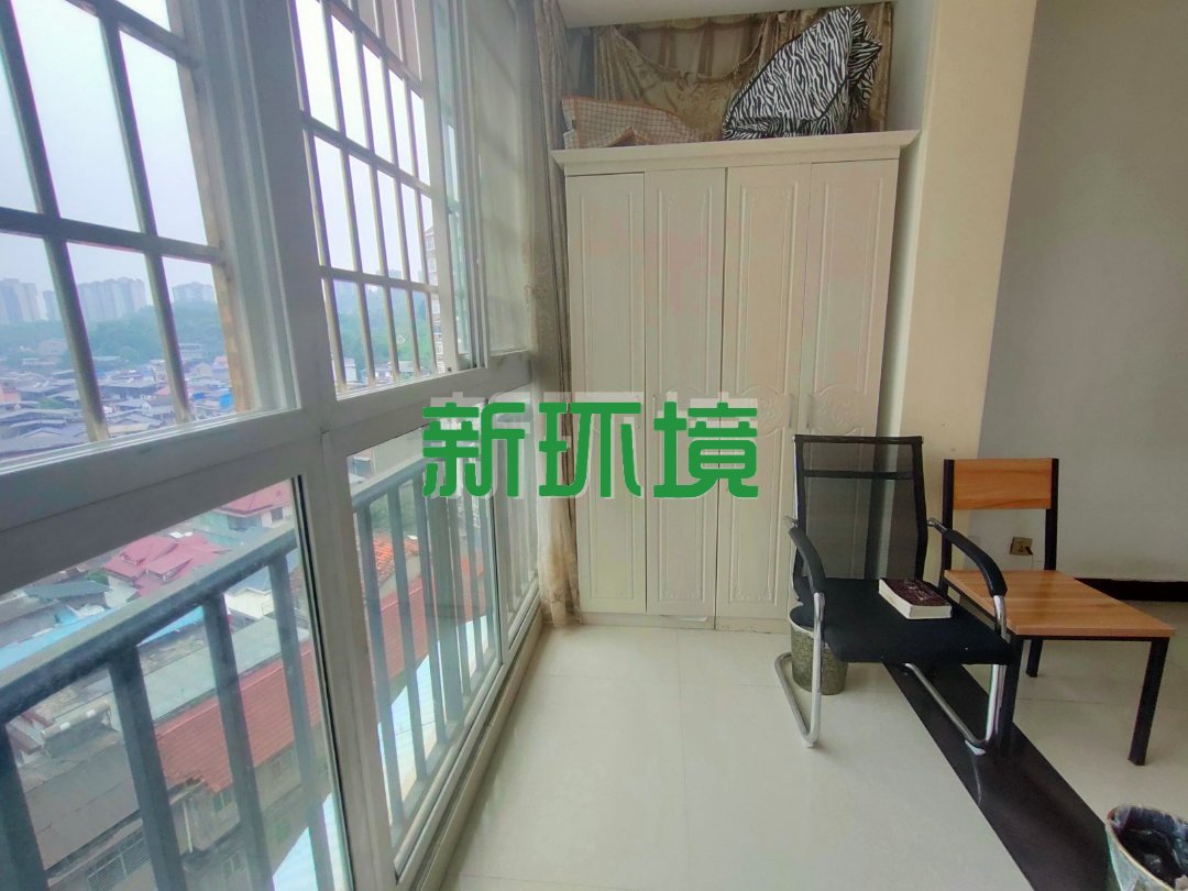 江畔佳苑  2室2厅1卫   51.00万客厅