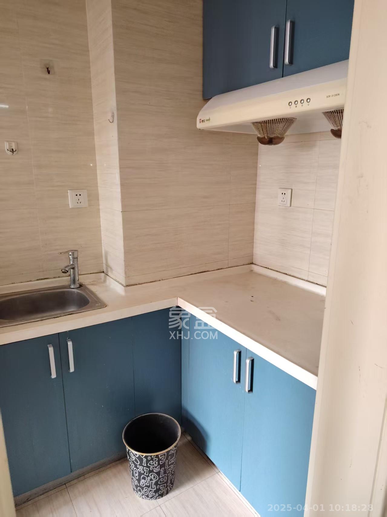 中建芙蓉工社  1室1厅1卫   1050.00元/月室内图