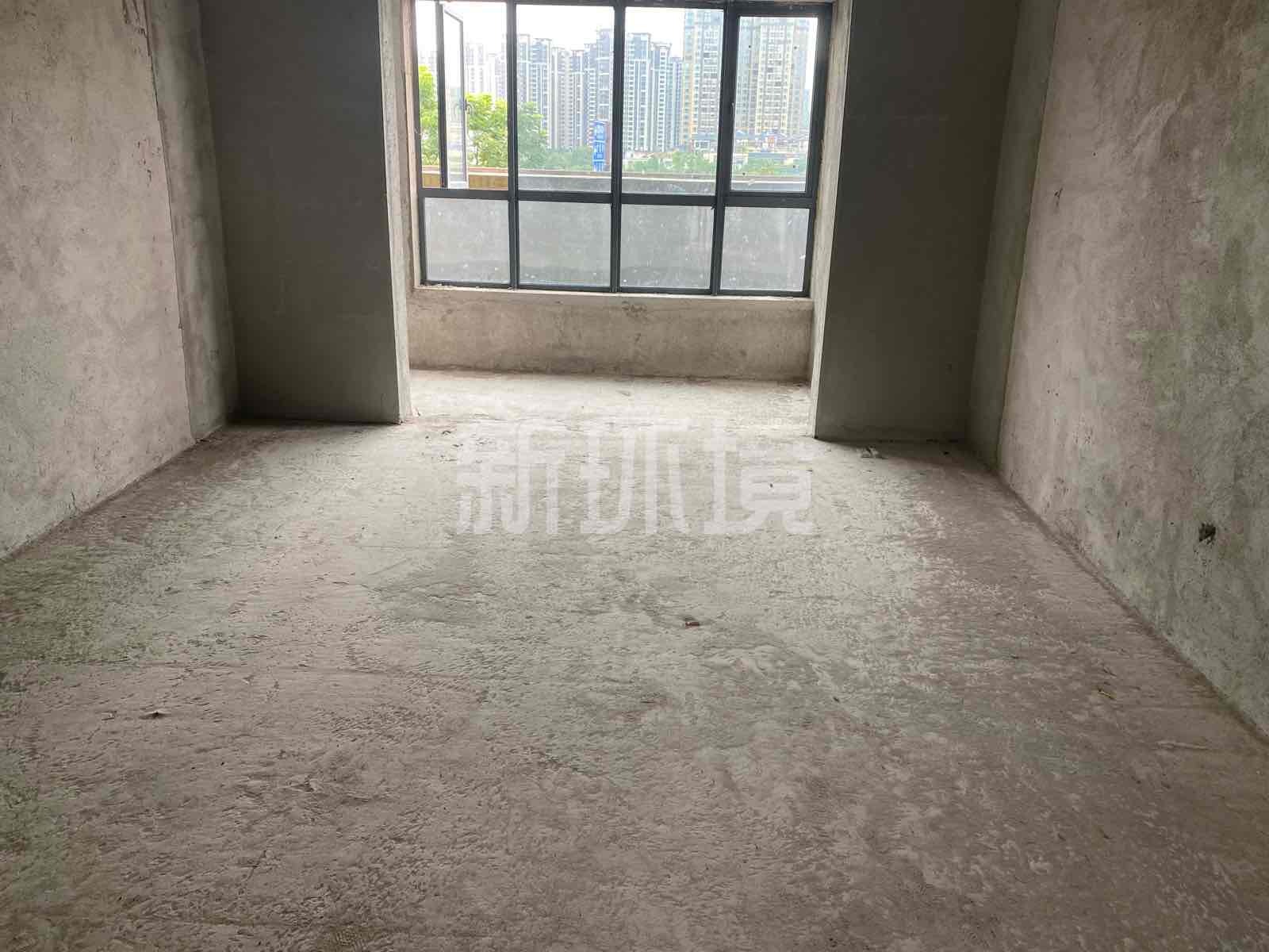 丽景水苑  4室2厅2卫   84.50万客厅