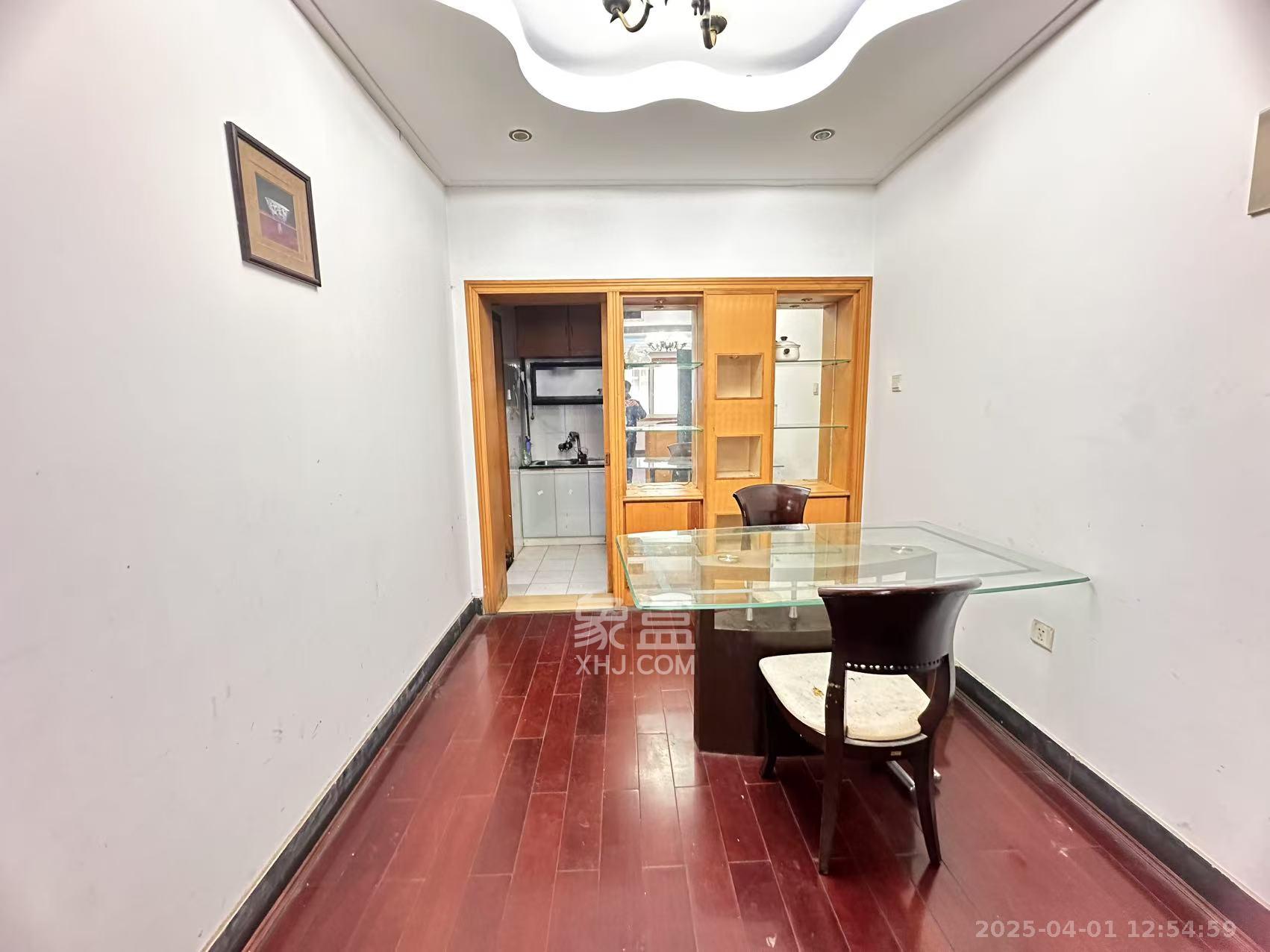 高速公路管理局宿舍 3室2厅2卫 2000.0元/月 高速公路管理局宿舍 3室2厅2卫 2000.0元/月室内图