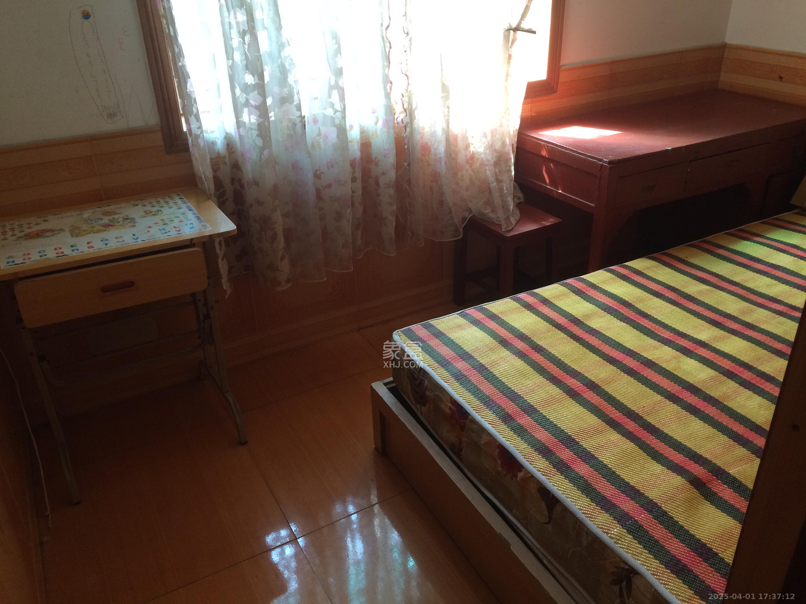 红旗社区  2室1厅1卫   1500.00元/月室内图