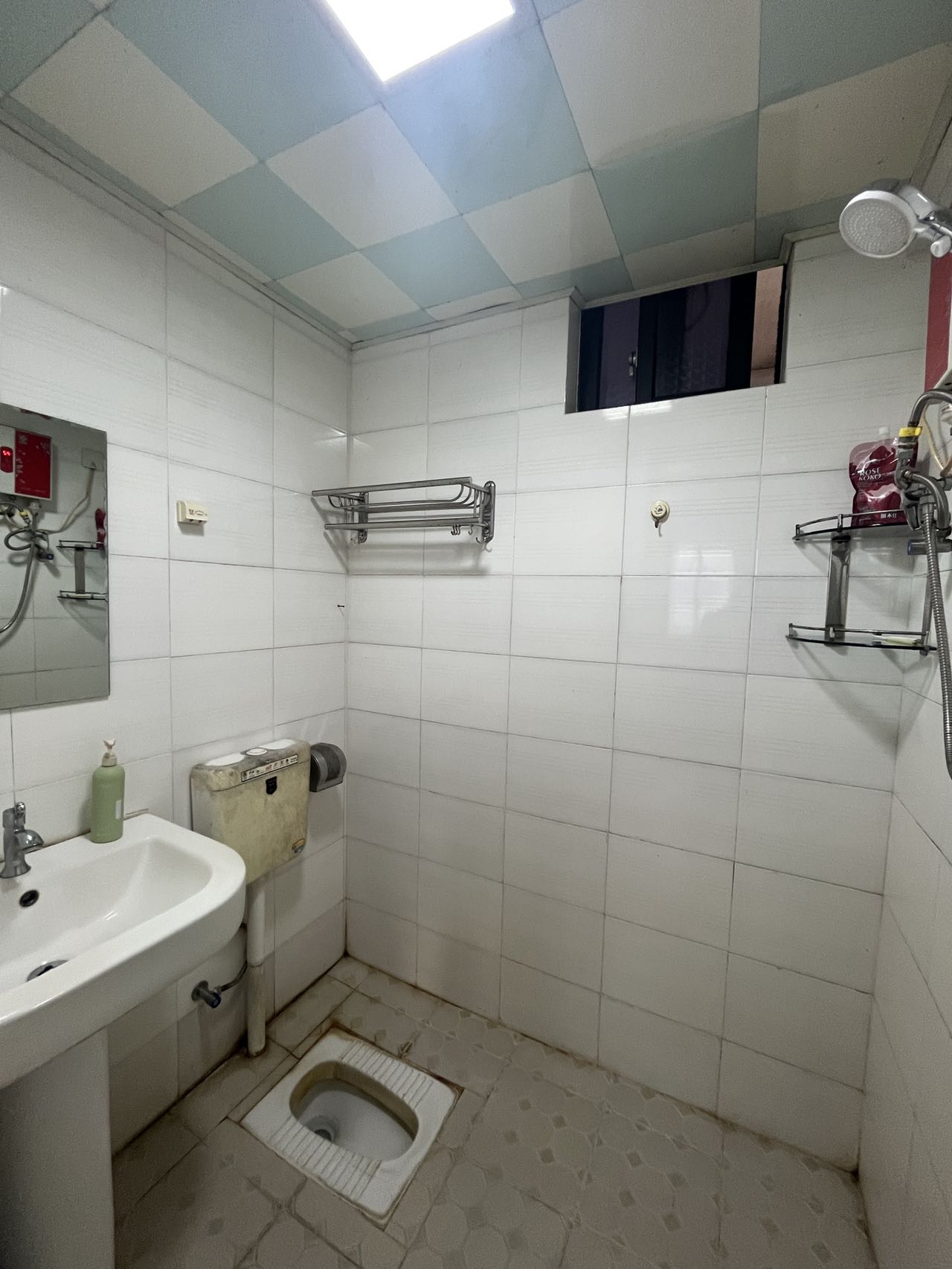 第五大道 1室1厅1卫 1800.0元/月 第五大道 1室1厅1卫 1800.0元/月室内图