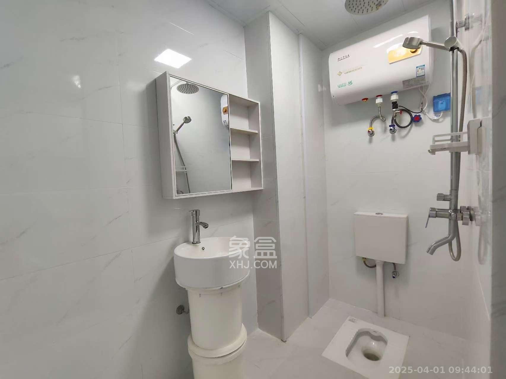 信诚湘江揽月(至善美景大厦) 1室1厅1卫 1500.0元/月 信诚湘江揽月(至善美景大厦) 1室1厅1卫 1500.0元/月室内图