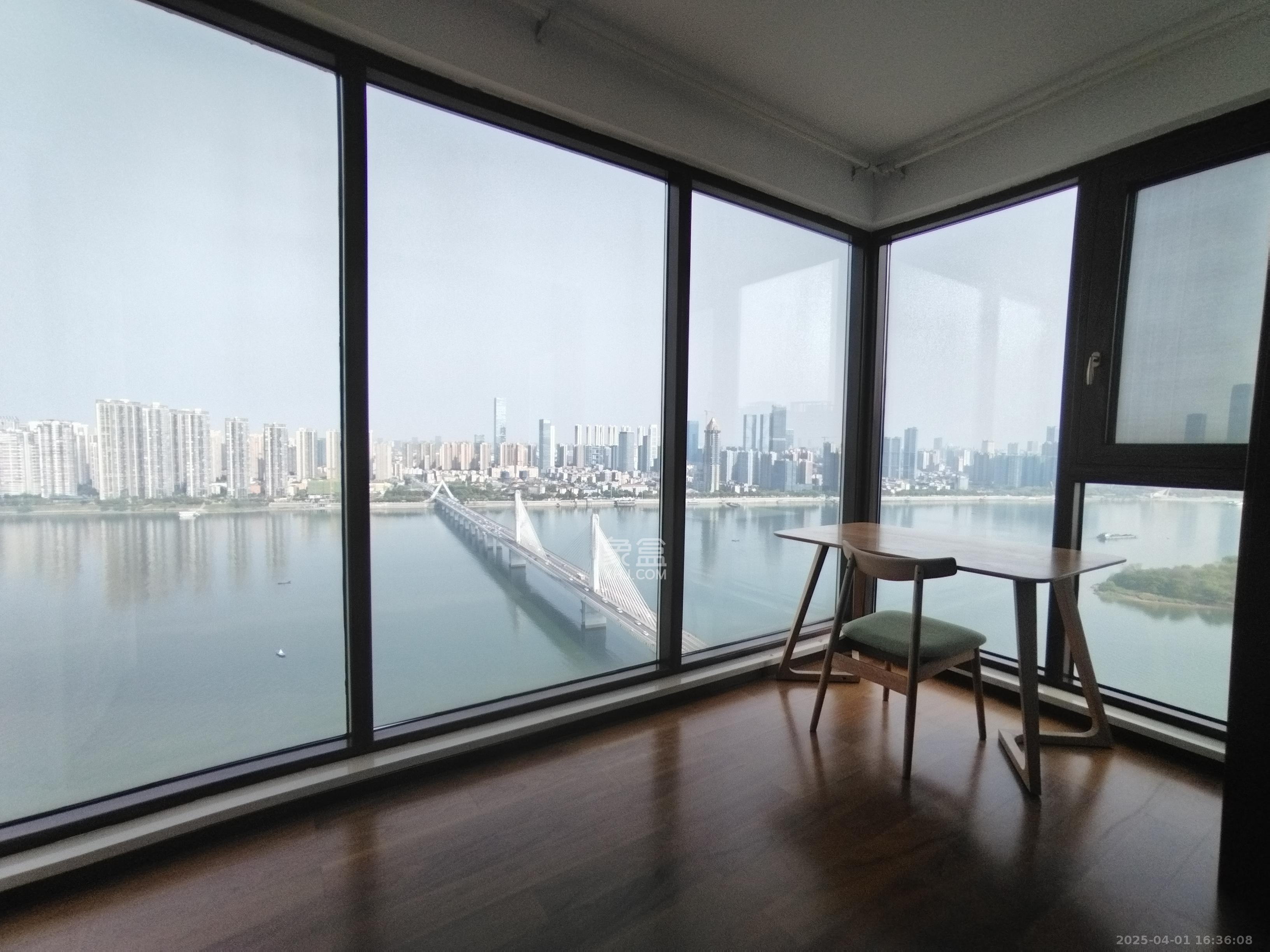 世茂外滩里(世茂铂翠湾三期) 4室2厅3卫 12800.0元/月 世茂外滩里(世茂铂翠湾三期) 4室2厅3卫 12800.0元/月室内图