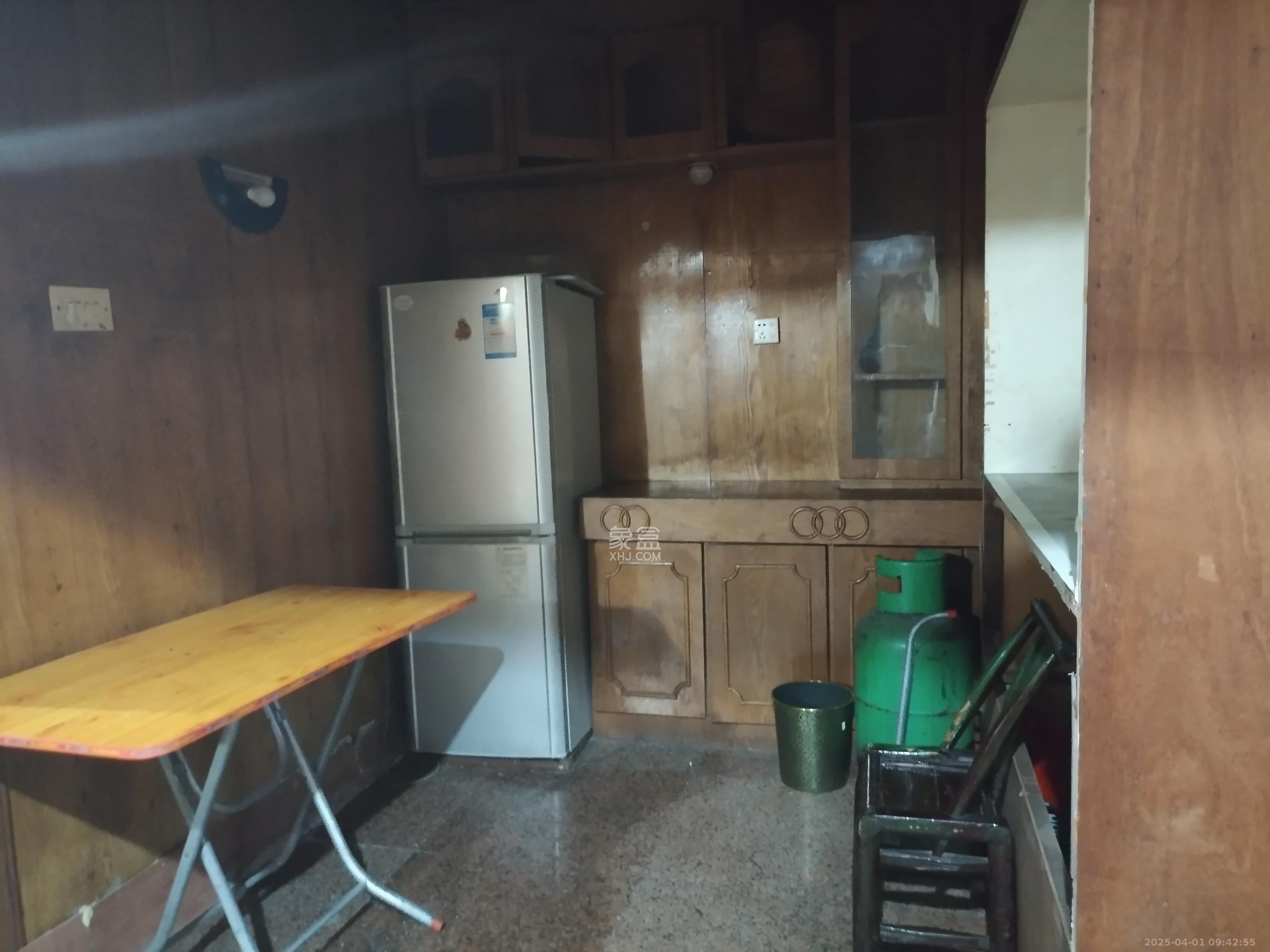 朝阳一、二村 1室0厅0卫 1600.0元/月 朝阳一、二村 1室0厅0卫 1600.0元/月室内图