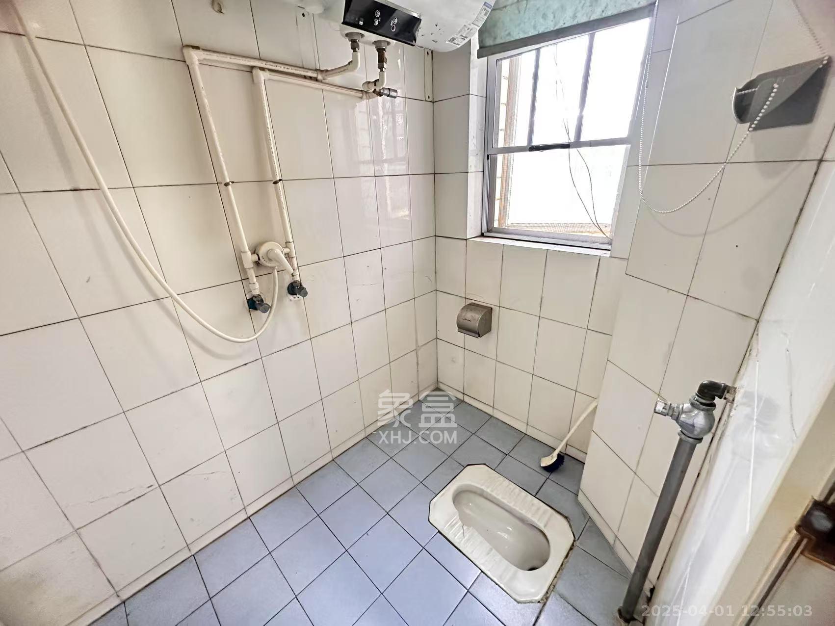 高速公路管理局宿舍 3室2厅2卫 2000.0元/月 高速公路管理局宿舍 3室2厅2卫 2000.0元/月室内图