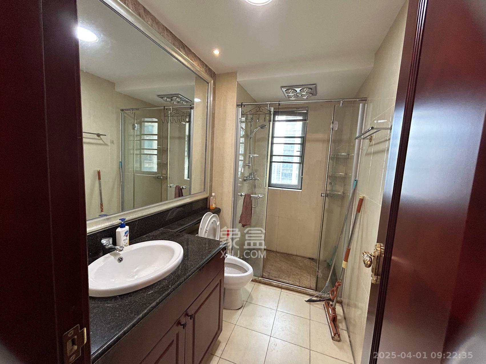 恒大翡翠华庭  3室2厅1卫    2400.0元/月 恒大翡翠华庭  3室2厅1卫    2400.0元/月室内图