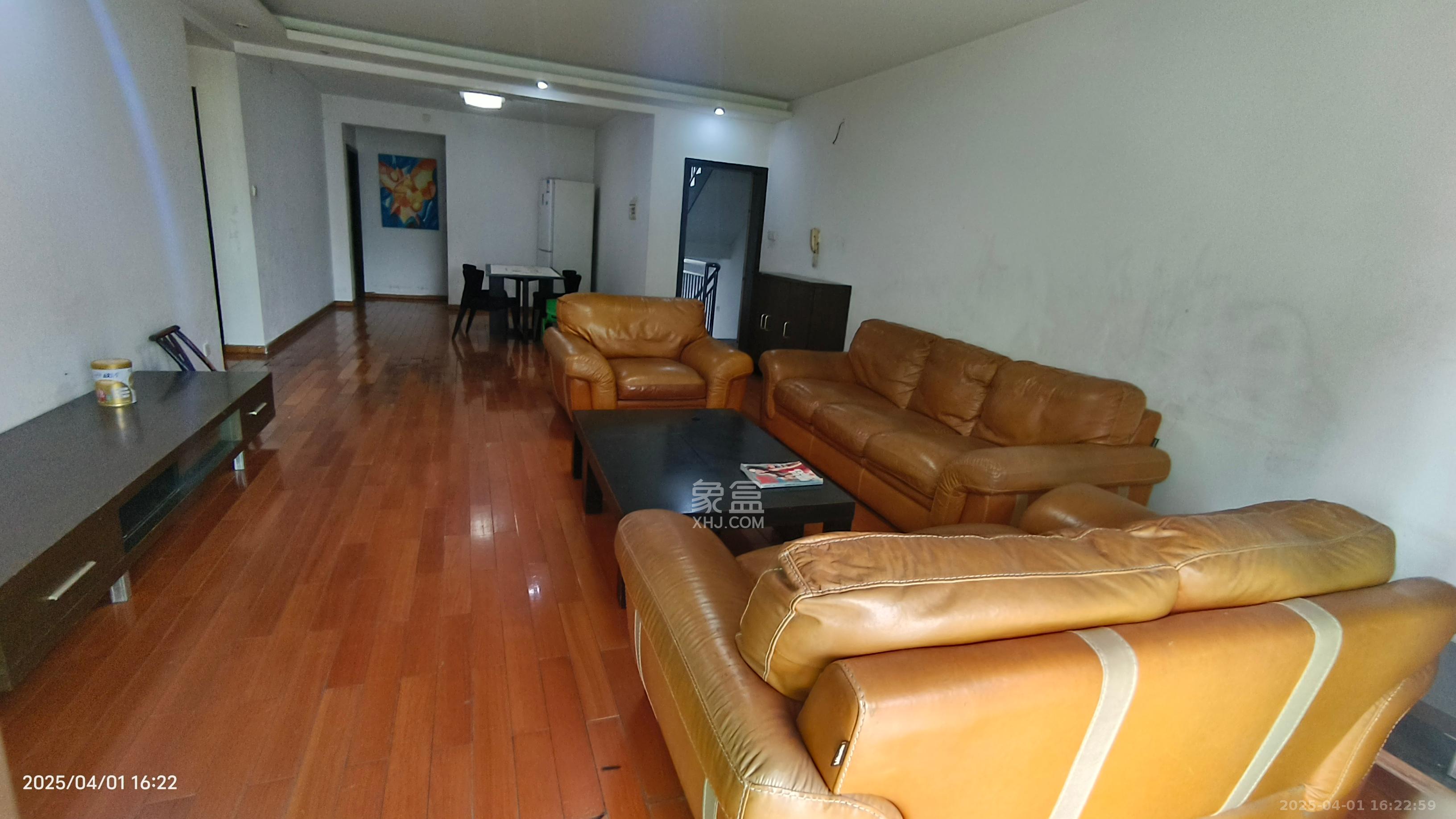 锦泰家园(锦泰商务大厦) 3室2厅2卫 2800.0元/月 锦泰家园(锦泰商务大厦) 3室2厅2卫 2800.0元/月室内图