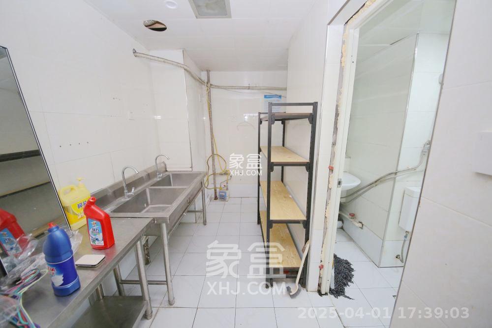 金烨融府 3室1厅1卫 3200.0元/月 金烨融府 3室1厅1卫 3200.0元/月室内图