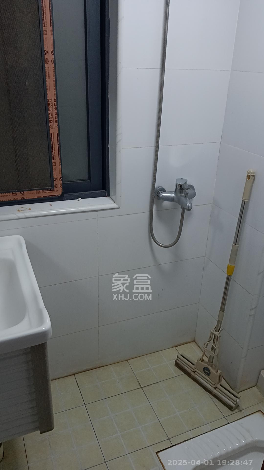 桥头家苑一期  1室0厅1卫   1100.00元/月室内图