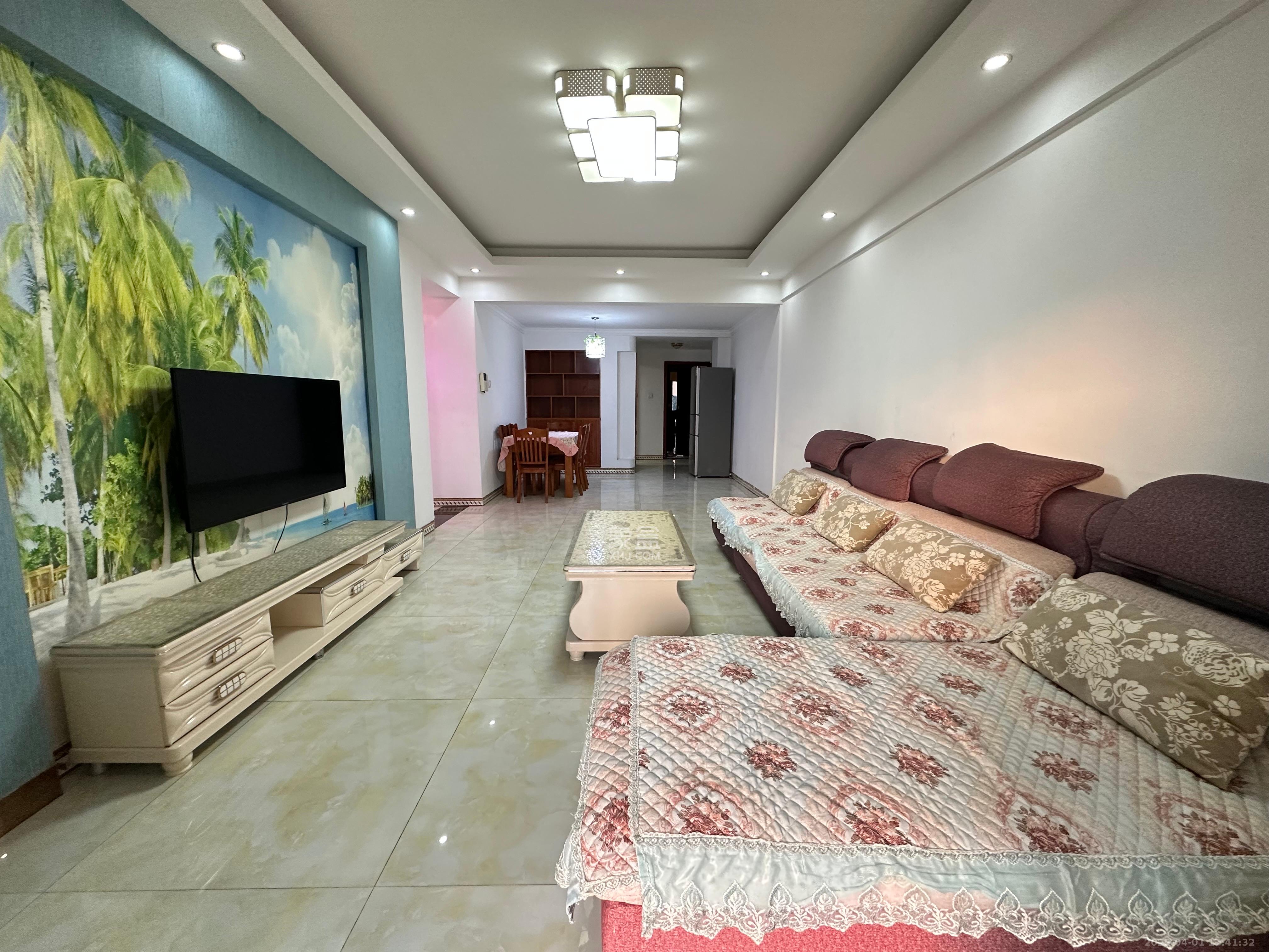 海洋半岛(月珑湾) 3室2厅1卫 2400.0元/月 海洋半岛(月珑湾) 3室2厅1卫 2400.0元/月室内图