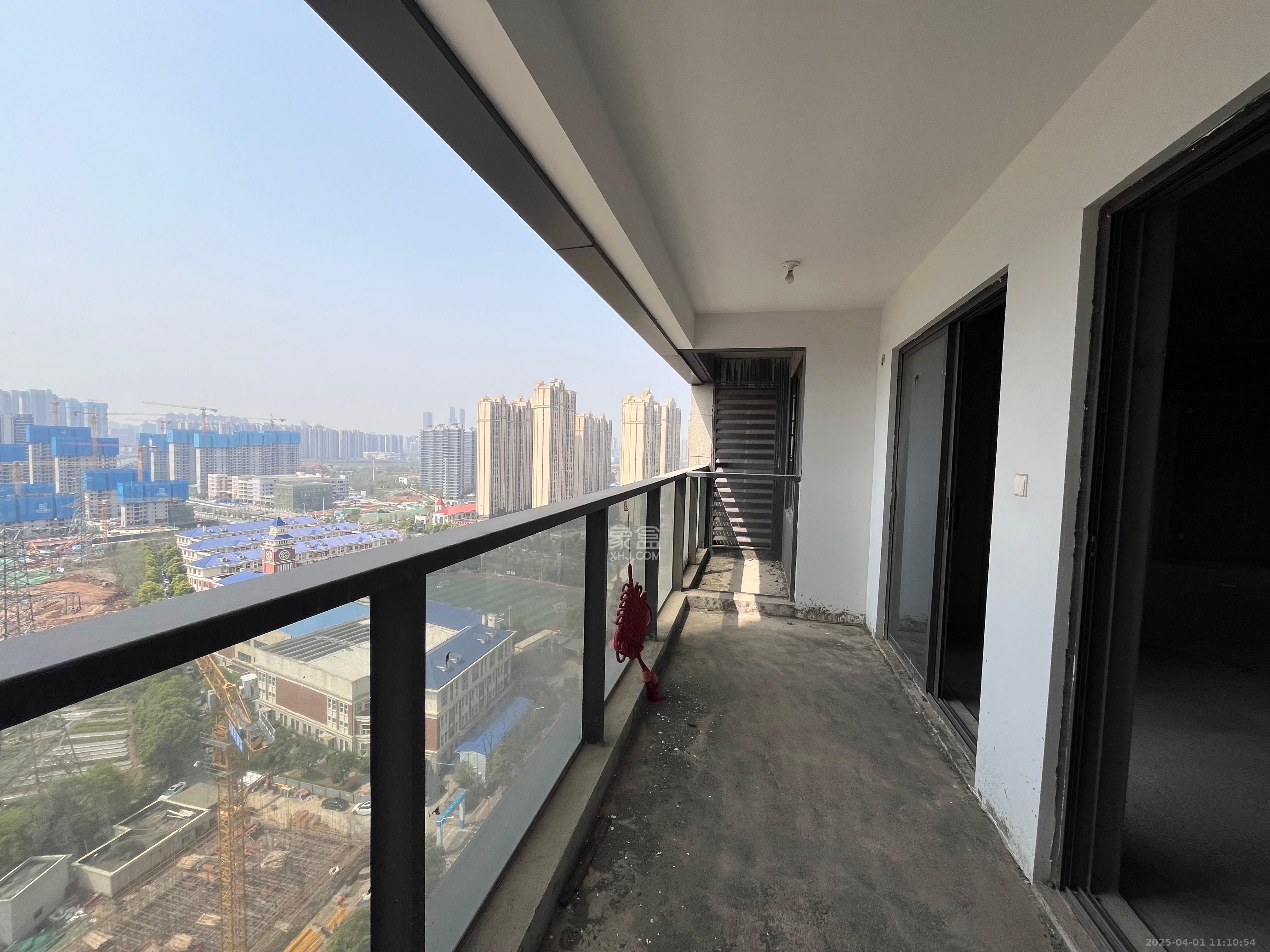 中交中央公园D5区 5室2厅2卫 1900.0元/月 中交中央公园D5区 5室2厅2卫 1900.0元/月室内图