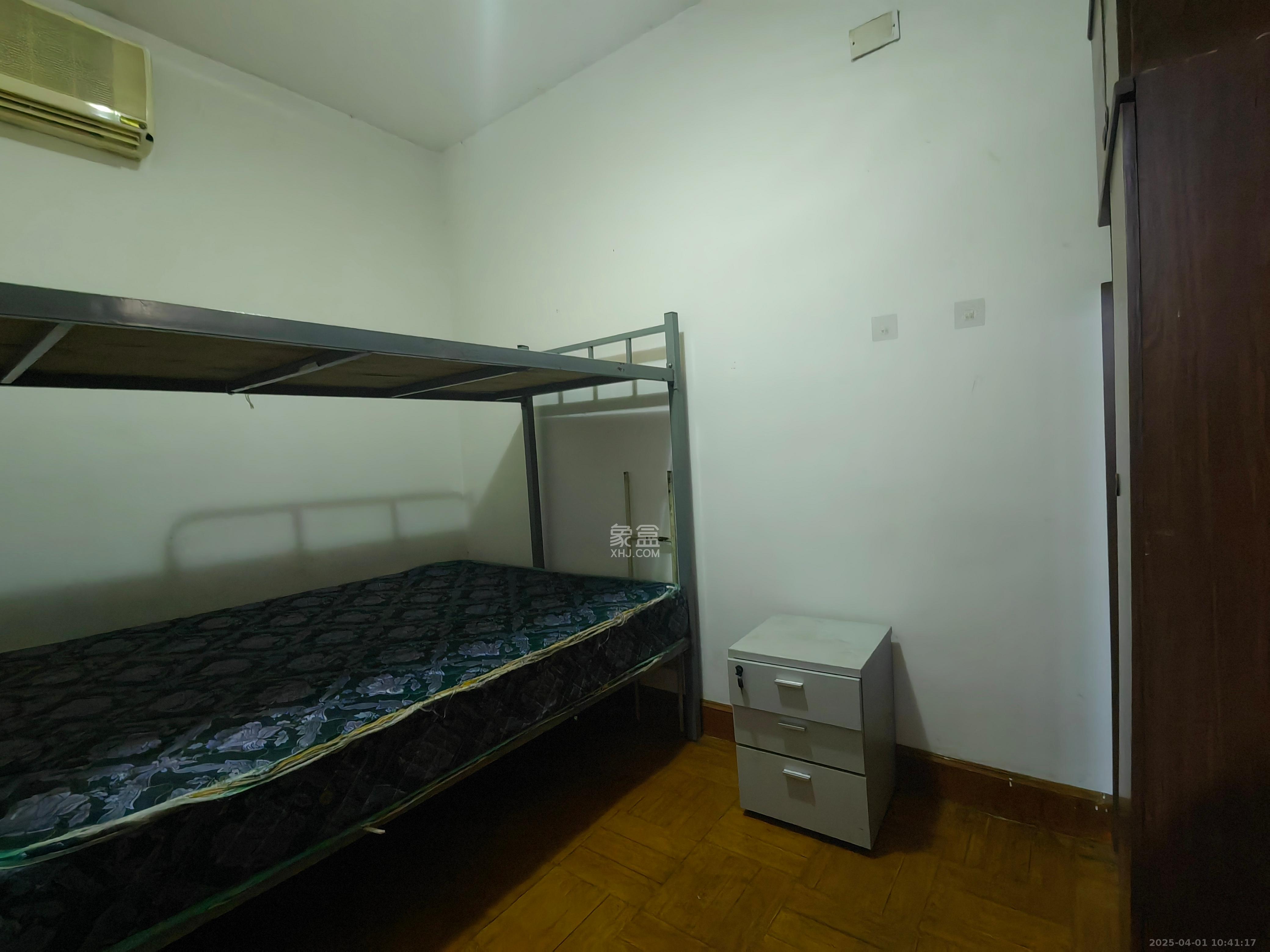 双银花园 3室2厅1卫 1600.0元/月 双银花园 3室2厅1卫 1600.0元/月室内图