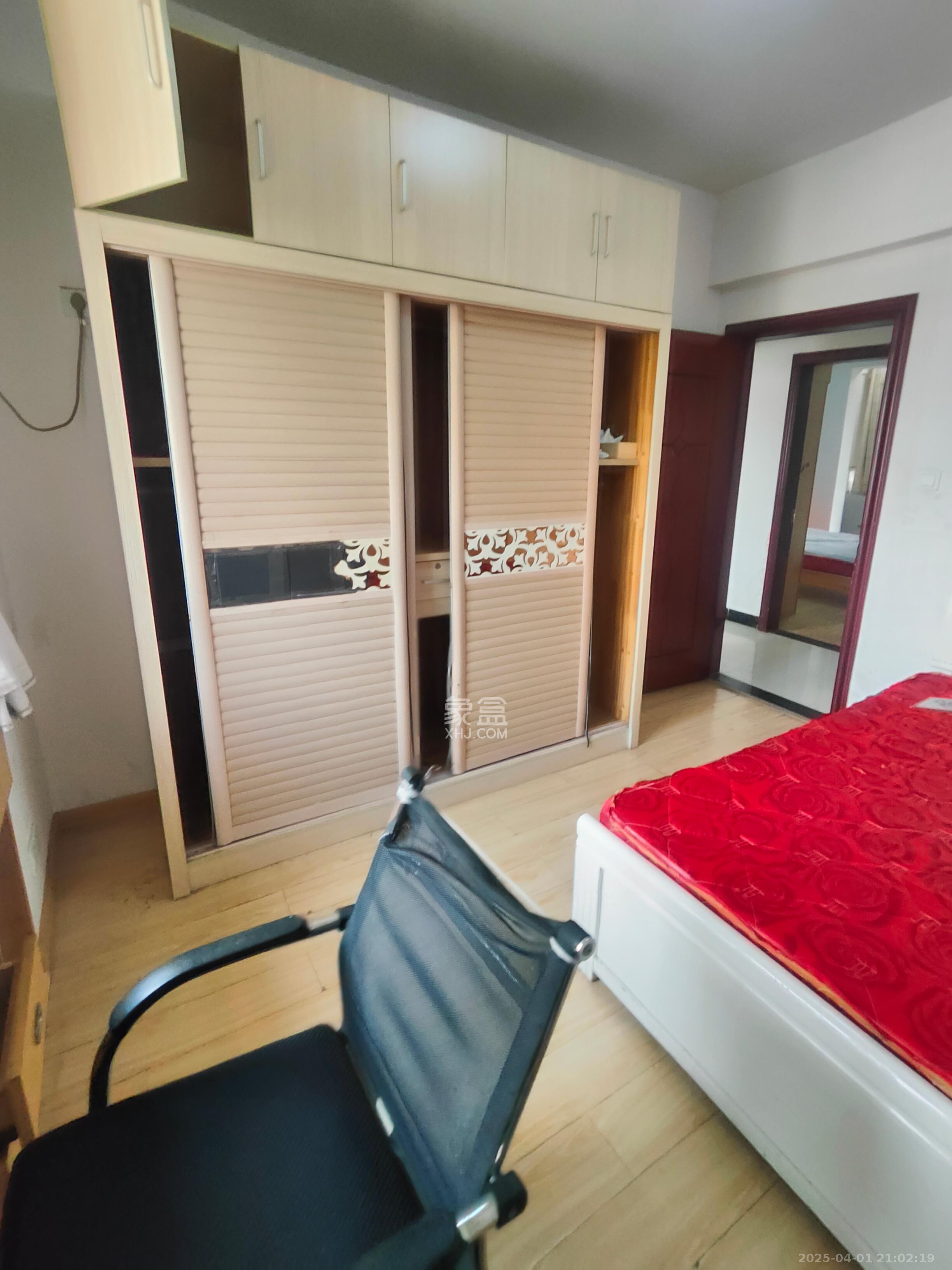 爵士湘 4室2厅2卫 1900.0元/月 爵士湘 4室2厅2卫 1900.0元/月室内图