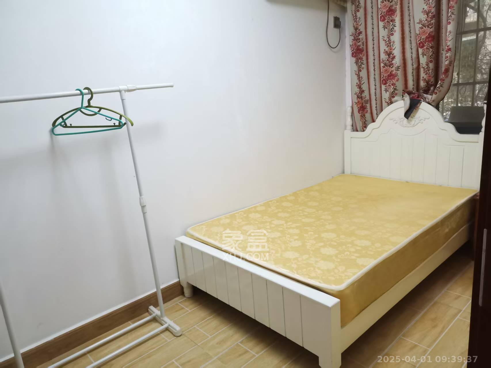 市城建开发公司文艺路宿舍  3室2厅1卫   2800.00元/月室内图