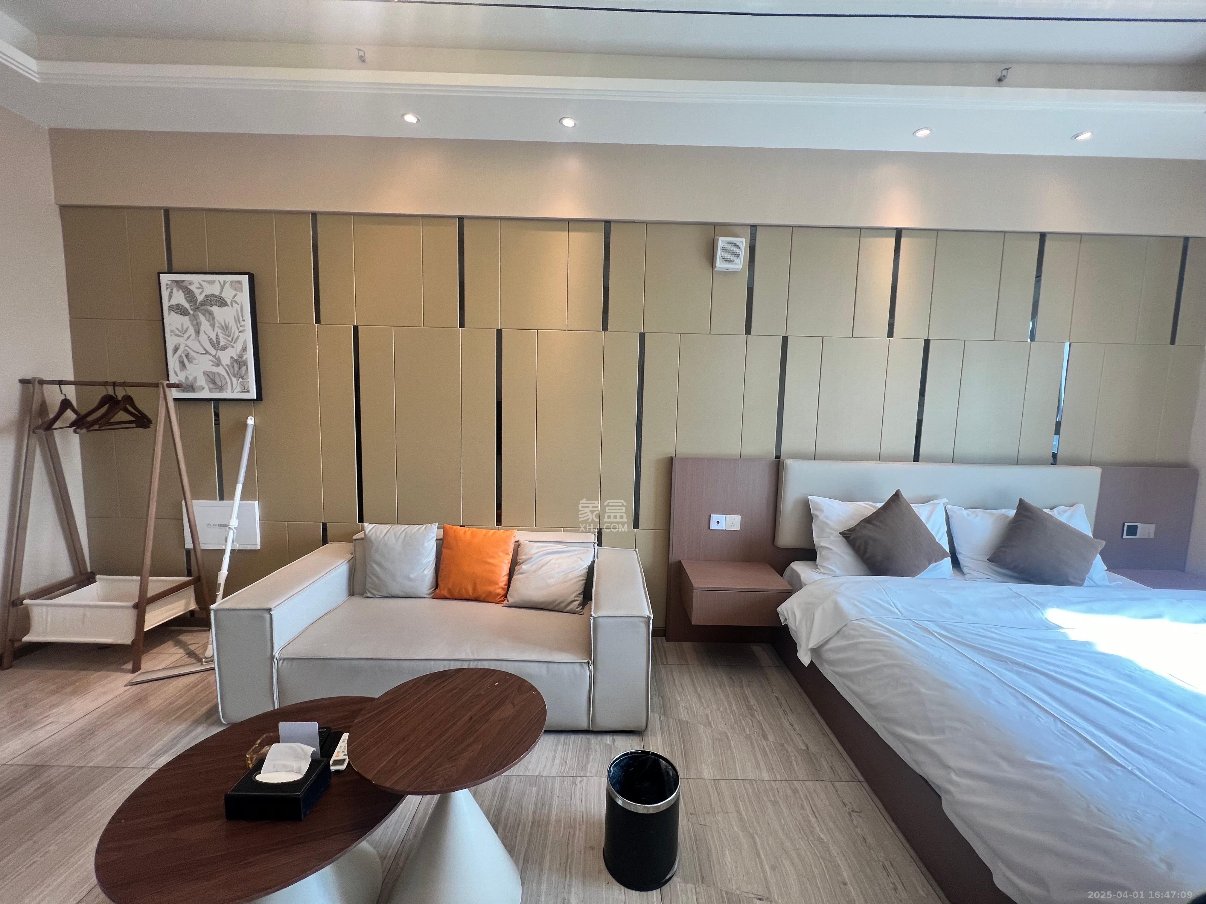 恒大誉府(融誉商业中心)  1室0厅0卫    1800.0元/月 恒大誉府(融誉商业中心)  1室0厅0卫    1800.0元/月室内图