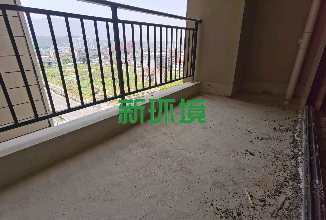 荣盛花语书苑 3室2厅0卫 78.00万 荣盛花语书苑 3室2厅0卫 78.00万客厅