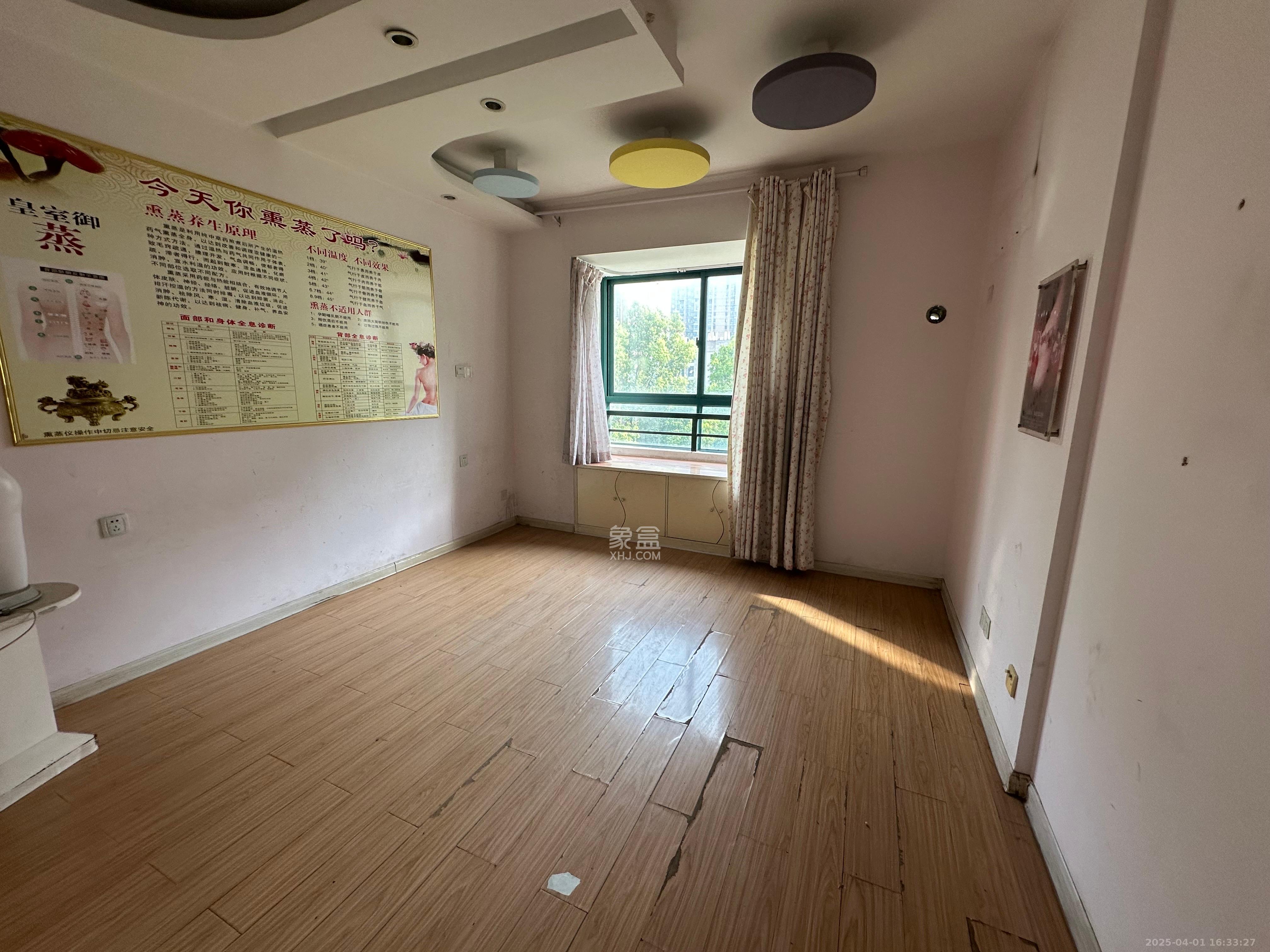 华盛世纪新城 4室2厅2卫 2500.0元/月 华盛世纪新城 4室2厅2卫 2500.0元/月室内图