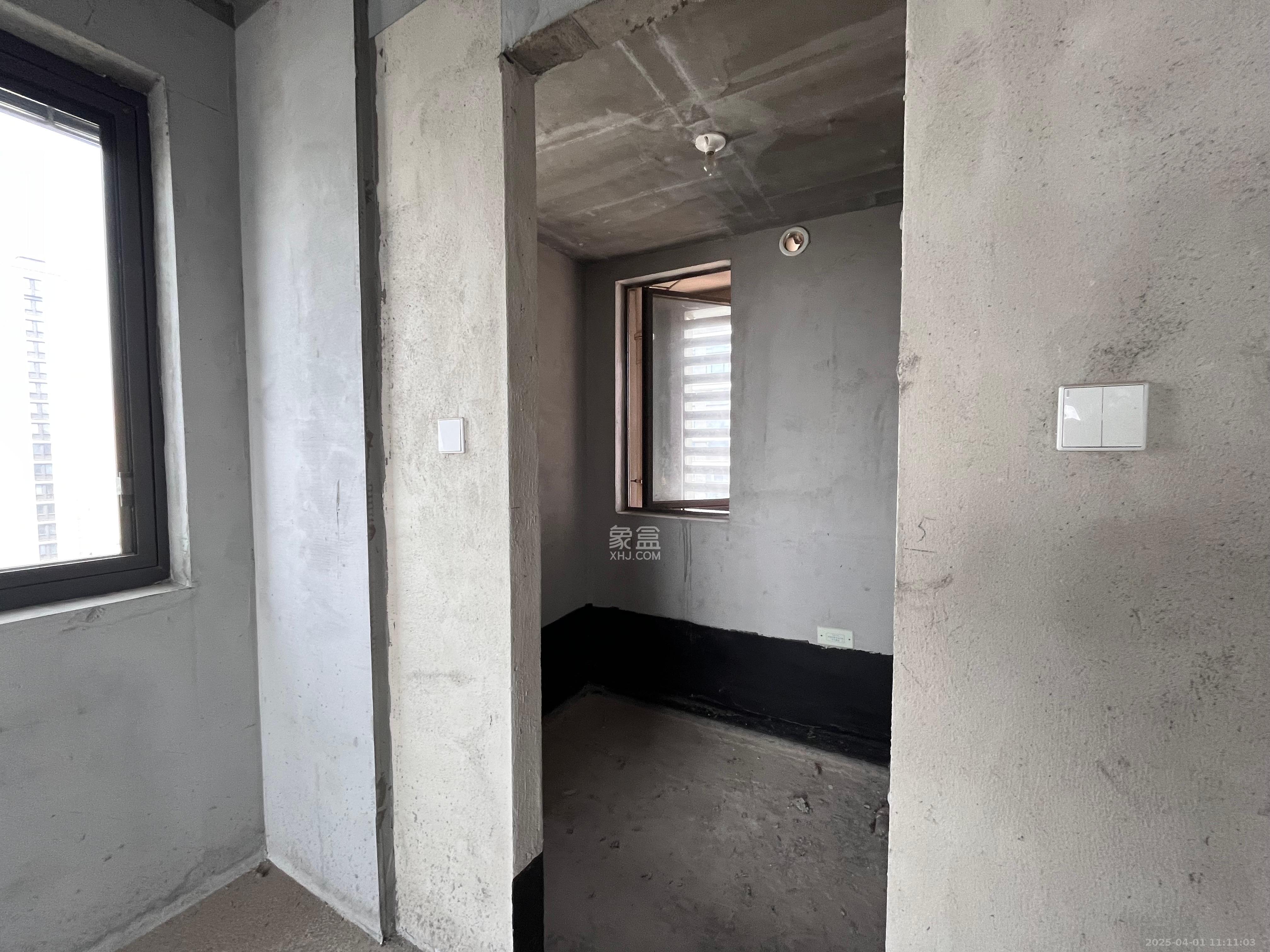 中交中央公园D5区 5室2厅2卫 1900.0元/月 中交中央公园D5区 5室2厅2卫 1900.0元/月室内图