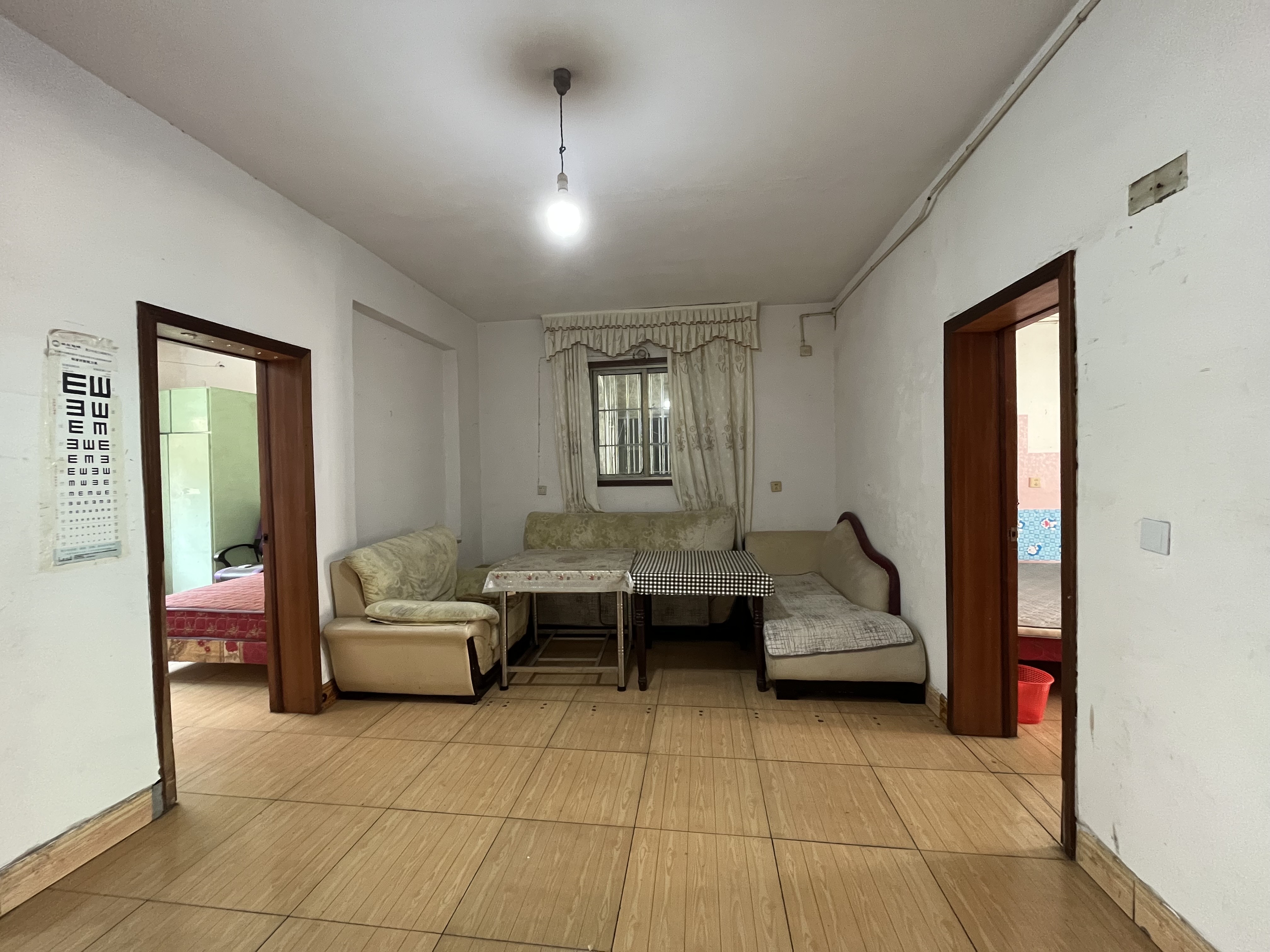 王家小区  3室1厅1卫    900.0元/月室内图