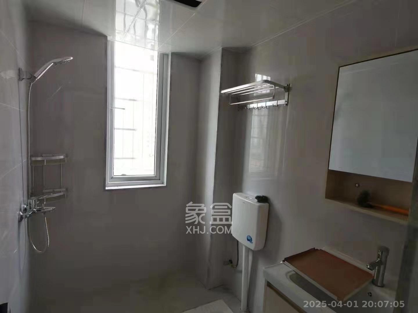 星城新宇川河苑 1室1厅1卫 1500.0元/月 星城新宇川河苑 1室1厅1卫 1500.0元/月室内图