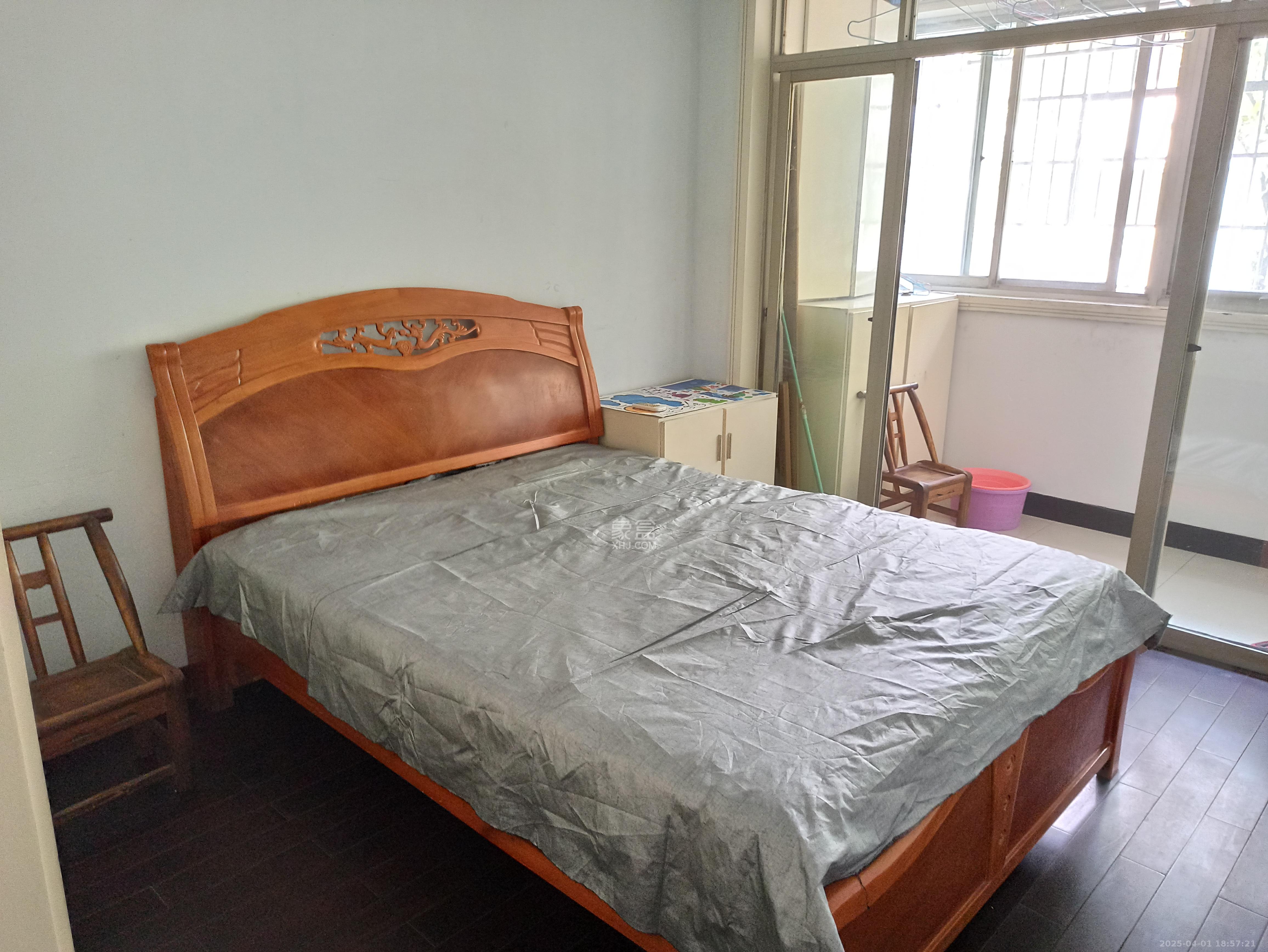 咸嘉新村嘉兴苑  3室1厅1卫   2000.00元/月室内图