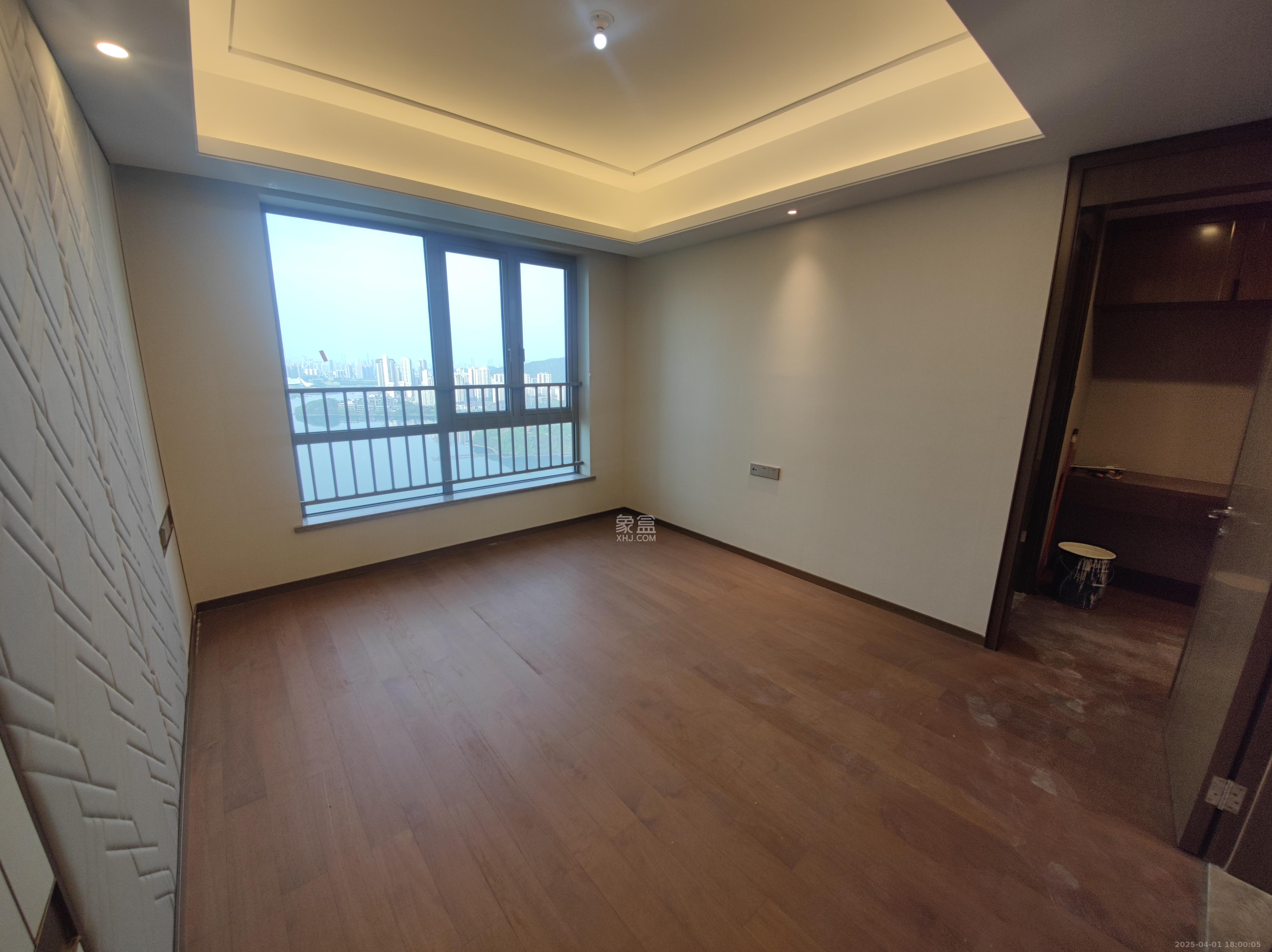 梅溪湖金茂湾 4室2厅2卫 9000.0元/月 梅溪湖金茂湾 4室2厅2卫 9000.0元/月室内图