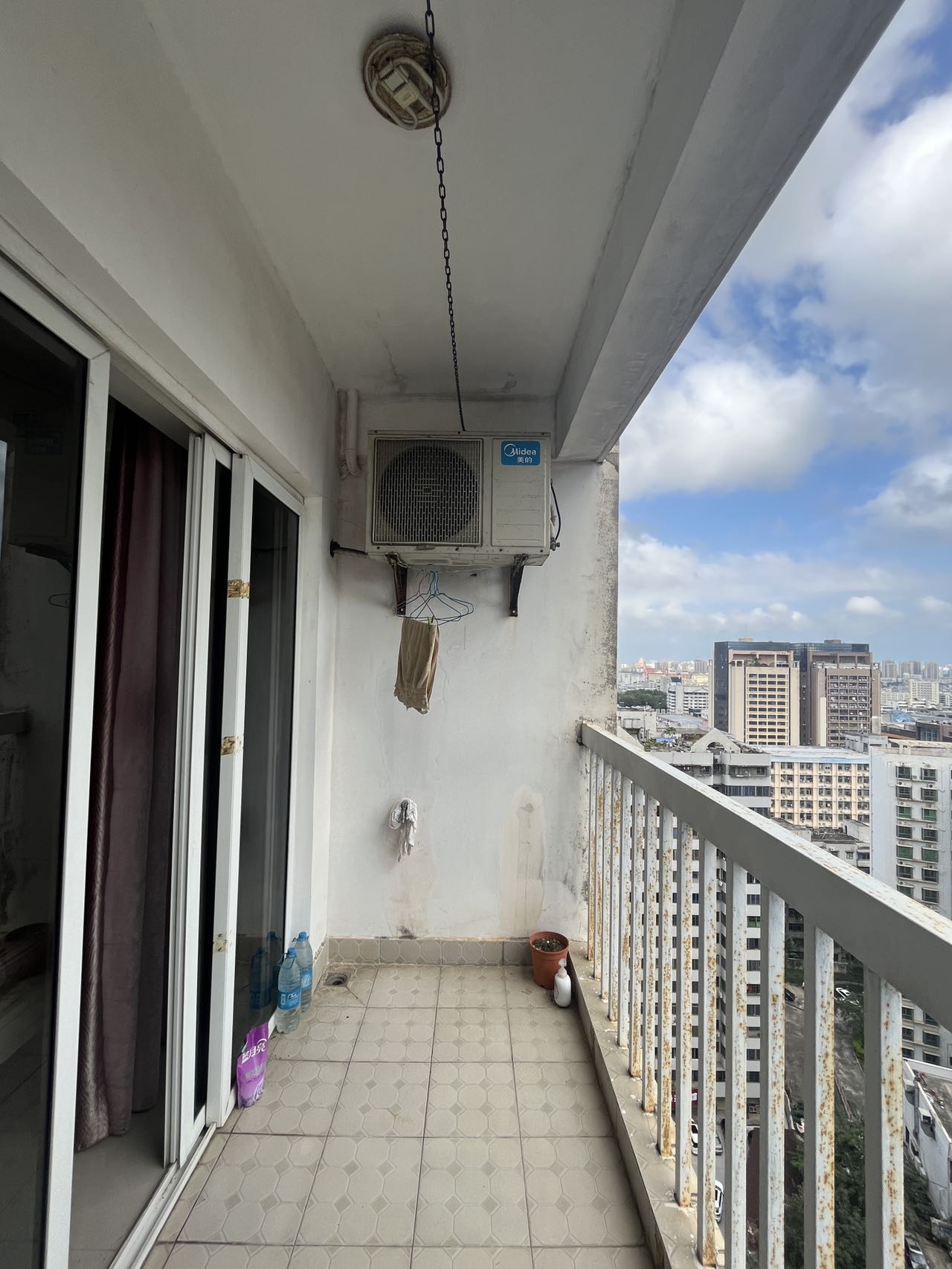 第五大道 1室1厅1卫 1800.0元/月 第五大道 1室1厅1卫 1800.0元/月室内图