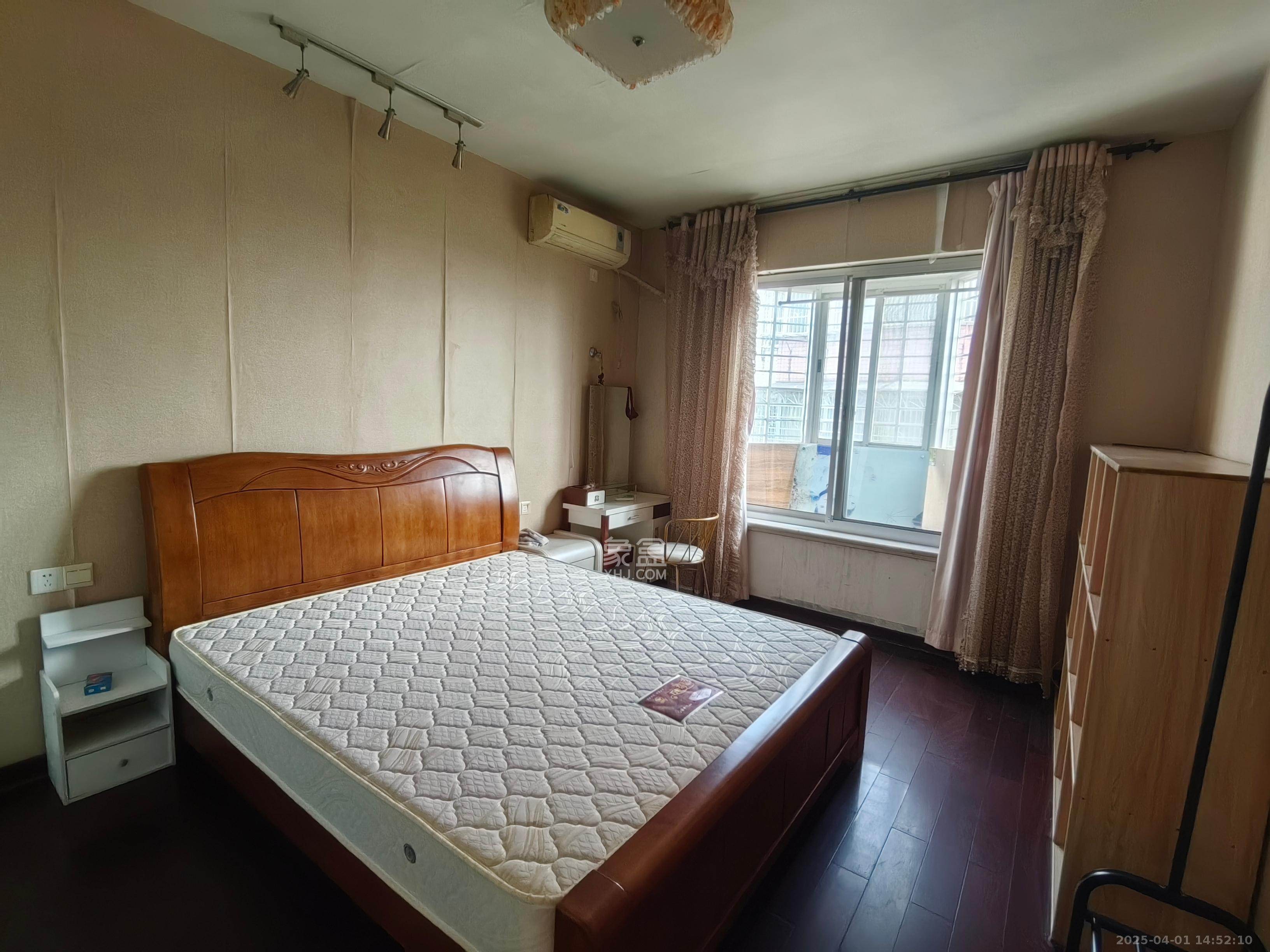 岚园新城 3室2厅2卫 1300.0元/月 岚园新城 3室2厅2卫 1300.0元/月室内图