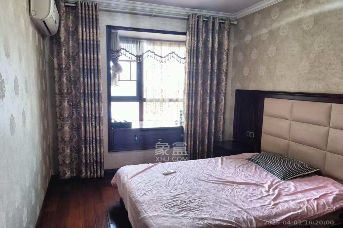 水岸世景 4室2厅2卫 2800.0元/月 水岸世景 4室2厅2卫 2800.0元/月室内图