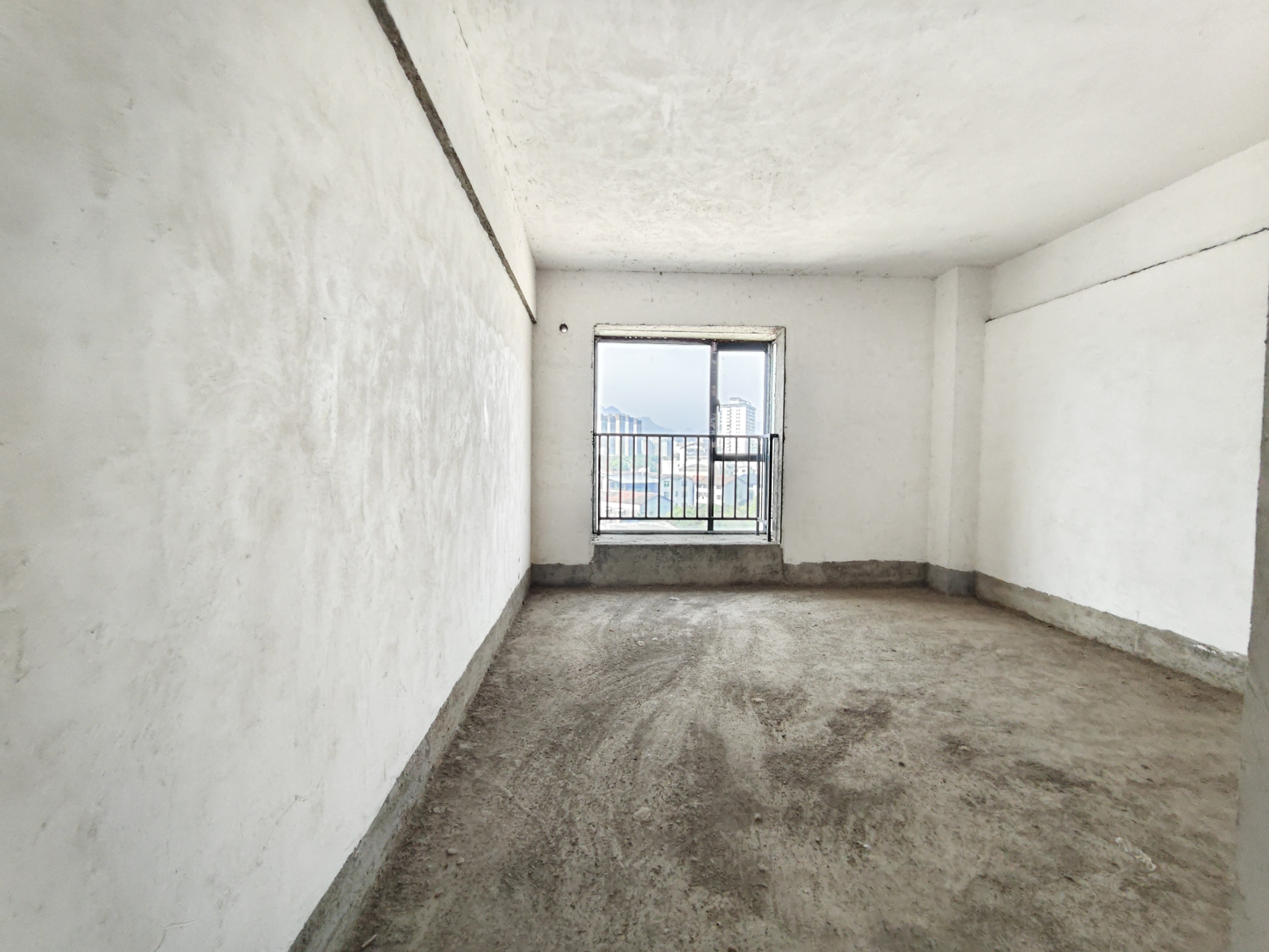 广茂园二期  4室2厅3卫    66.8万 广茂园二期  4室2厅3卫    66.8万客厅