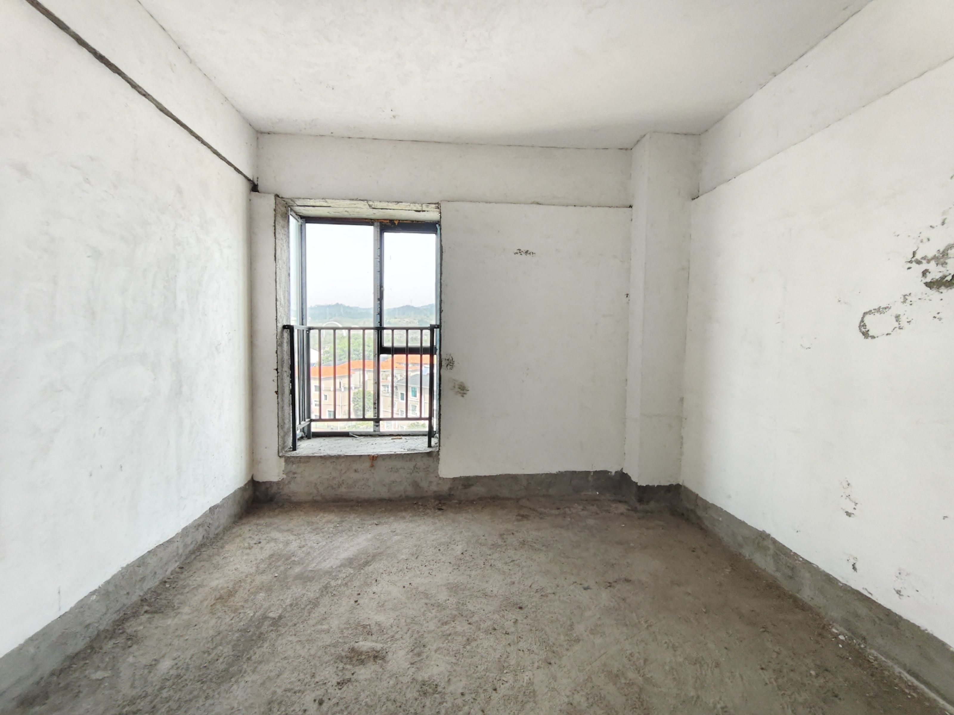 广茂园二期  4室2厅3卫    66.8万 广茂园二期  4室2厅3卫    66.8万客厅