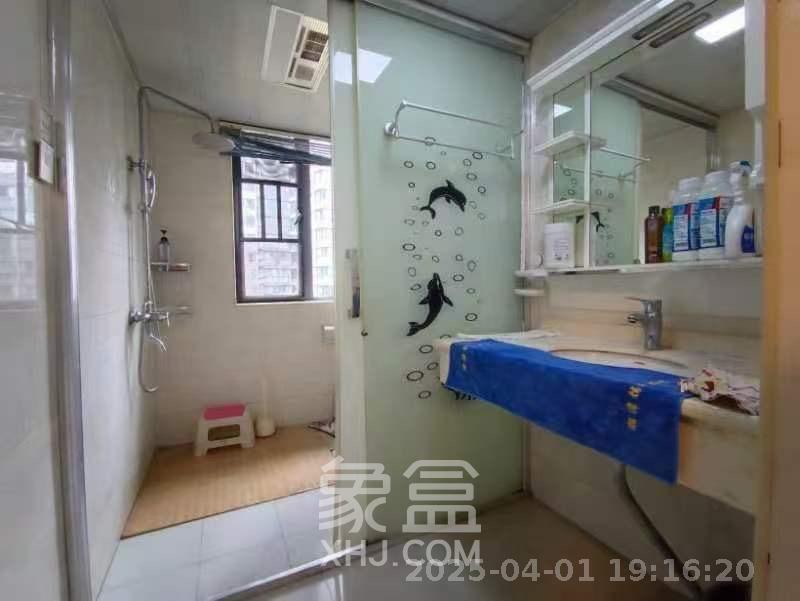 恒基凯旋门一二期  4室2厅2卫   3000.00元/月室内图