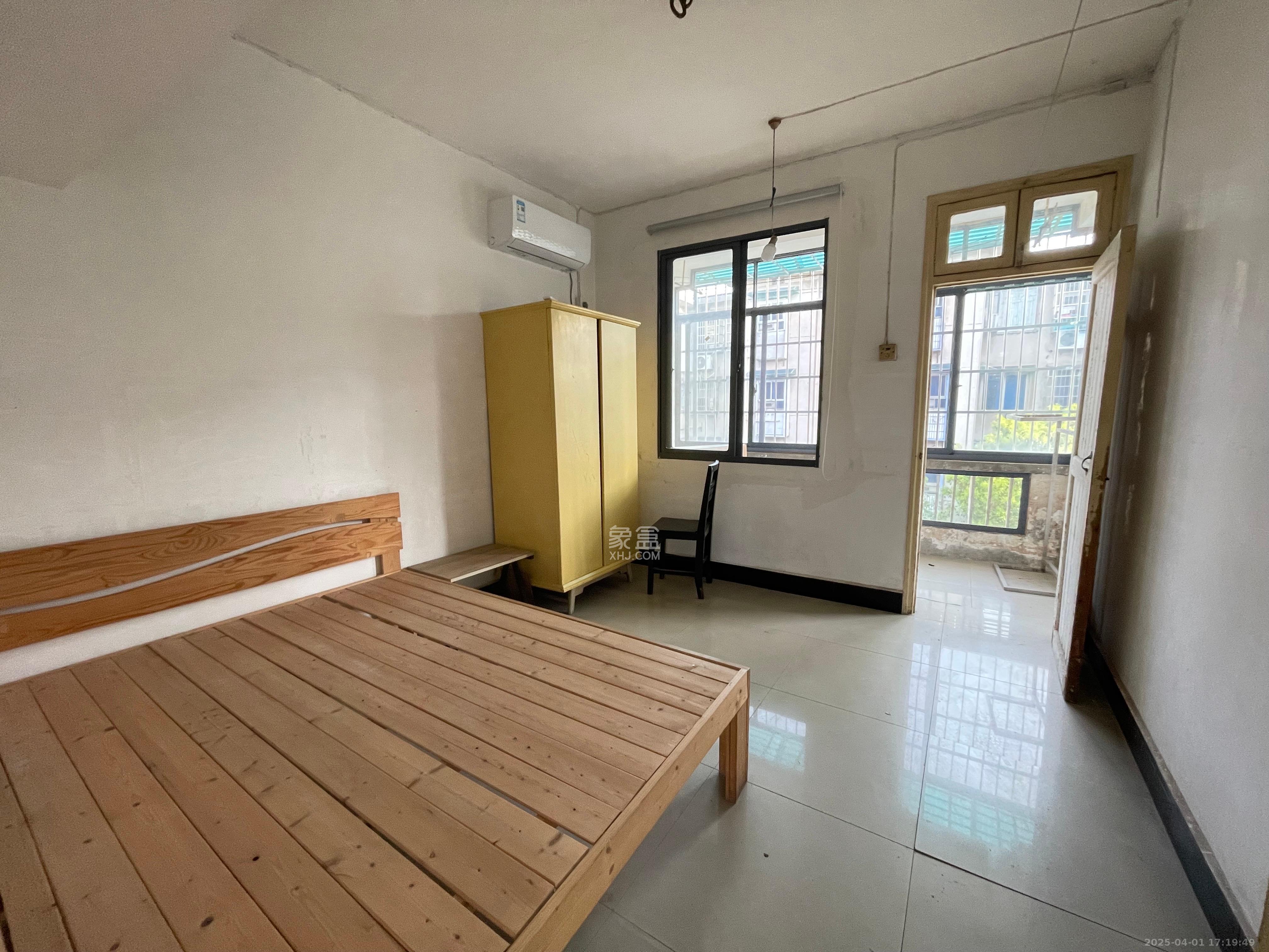 茶园坡社区(原王家冲社区) 2室2厅1卫 1100.0元/月 茶园坡社区(原王家冲社区) 2室2厅1卫 1100.0元/月室内图