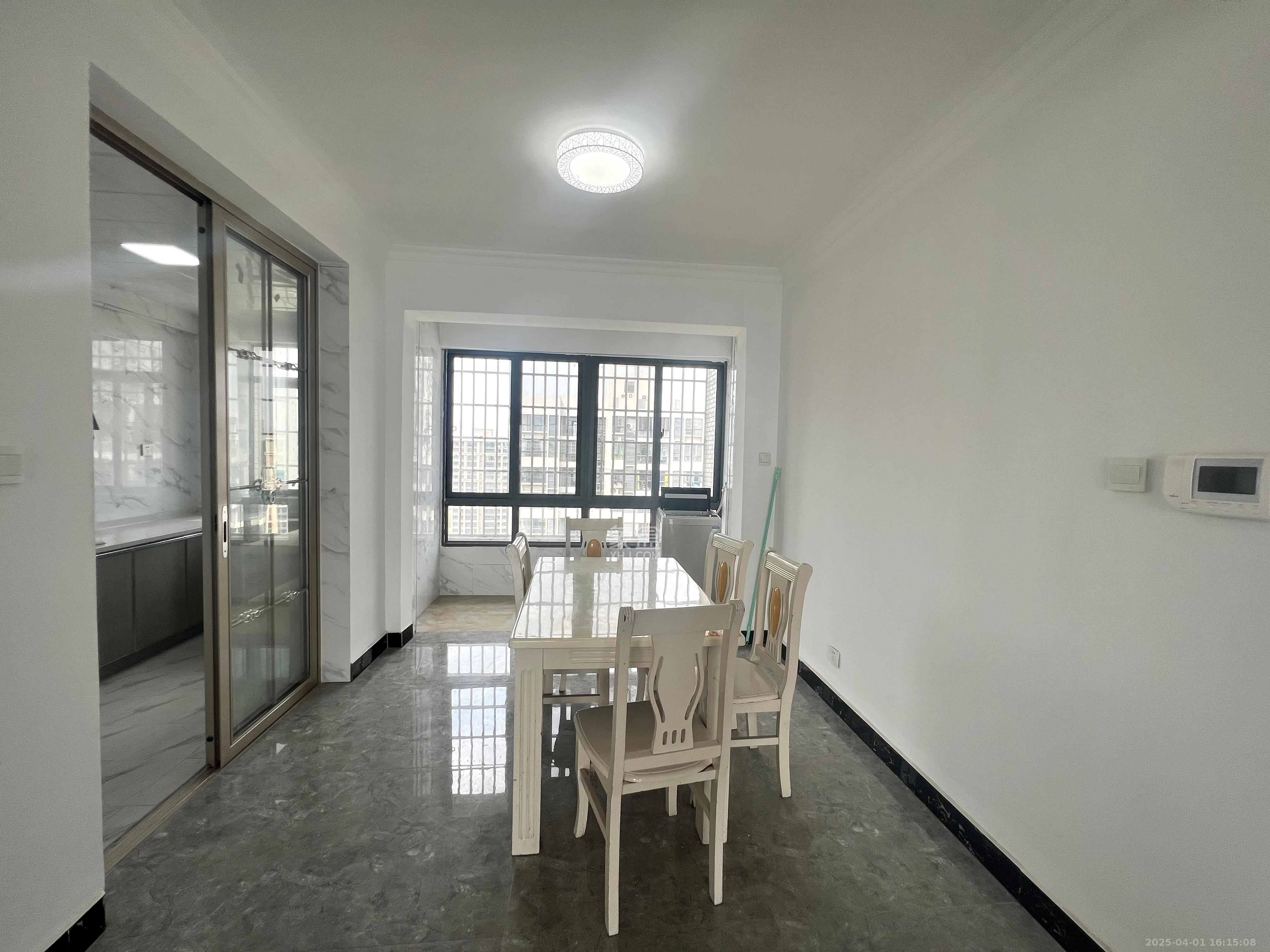 翰林居 3室2厅2卫 62.8万 翰林居 3室2厅2卫 62.8万室内图