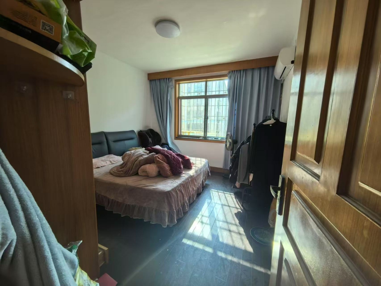 佳宏小区 3室2厅1卫 49.8万 佳宏小区 3室2厅1卫 49.8万客厅