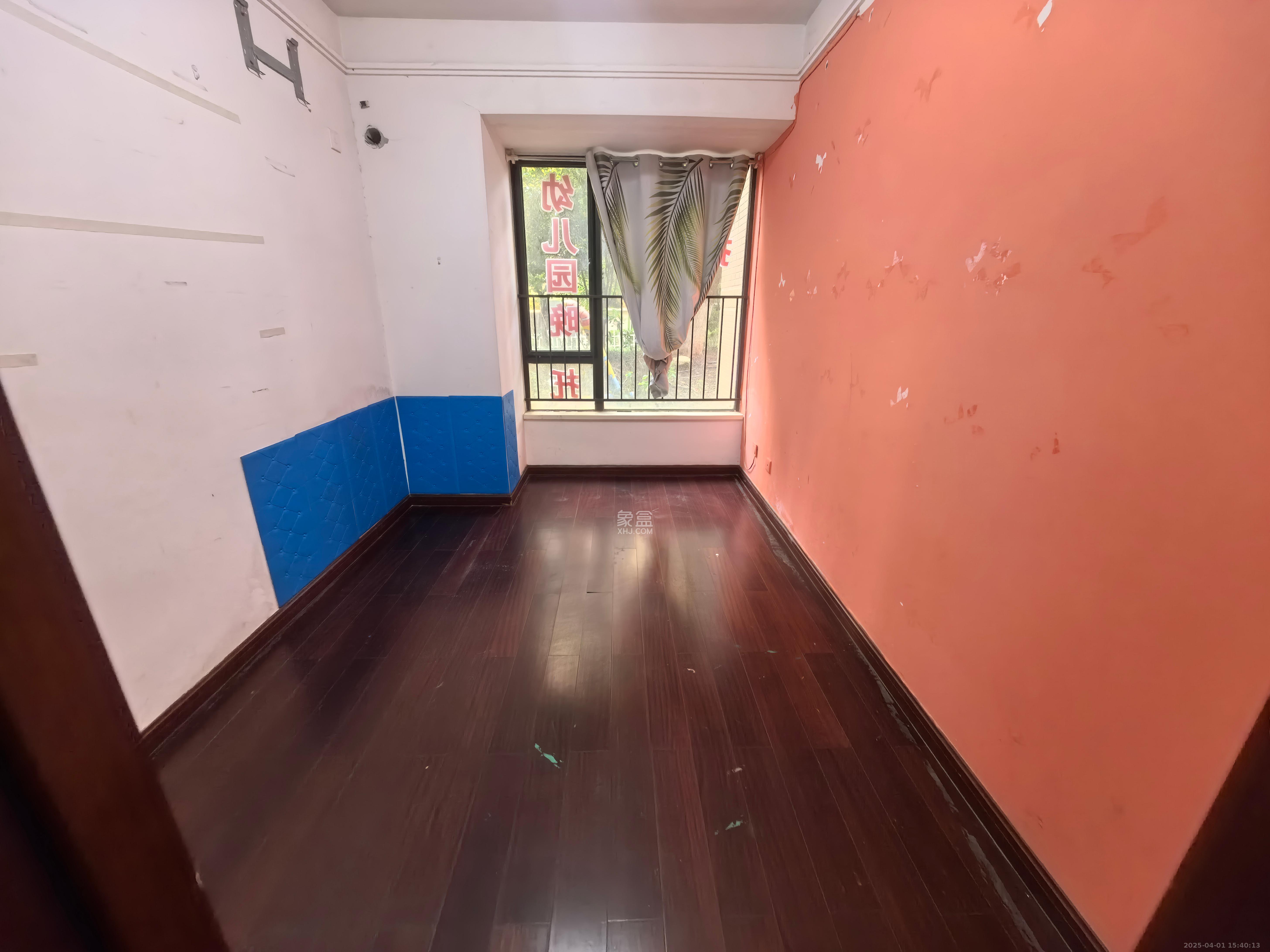 中海国际四期 4室2厅2卫 2500.0元/月 中海国际四期 4室2厅2卫 2500.0元/月室内图