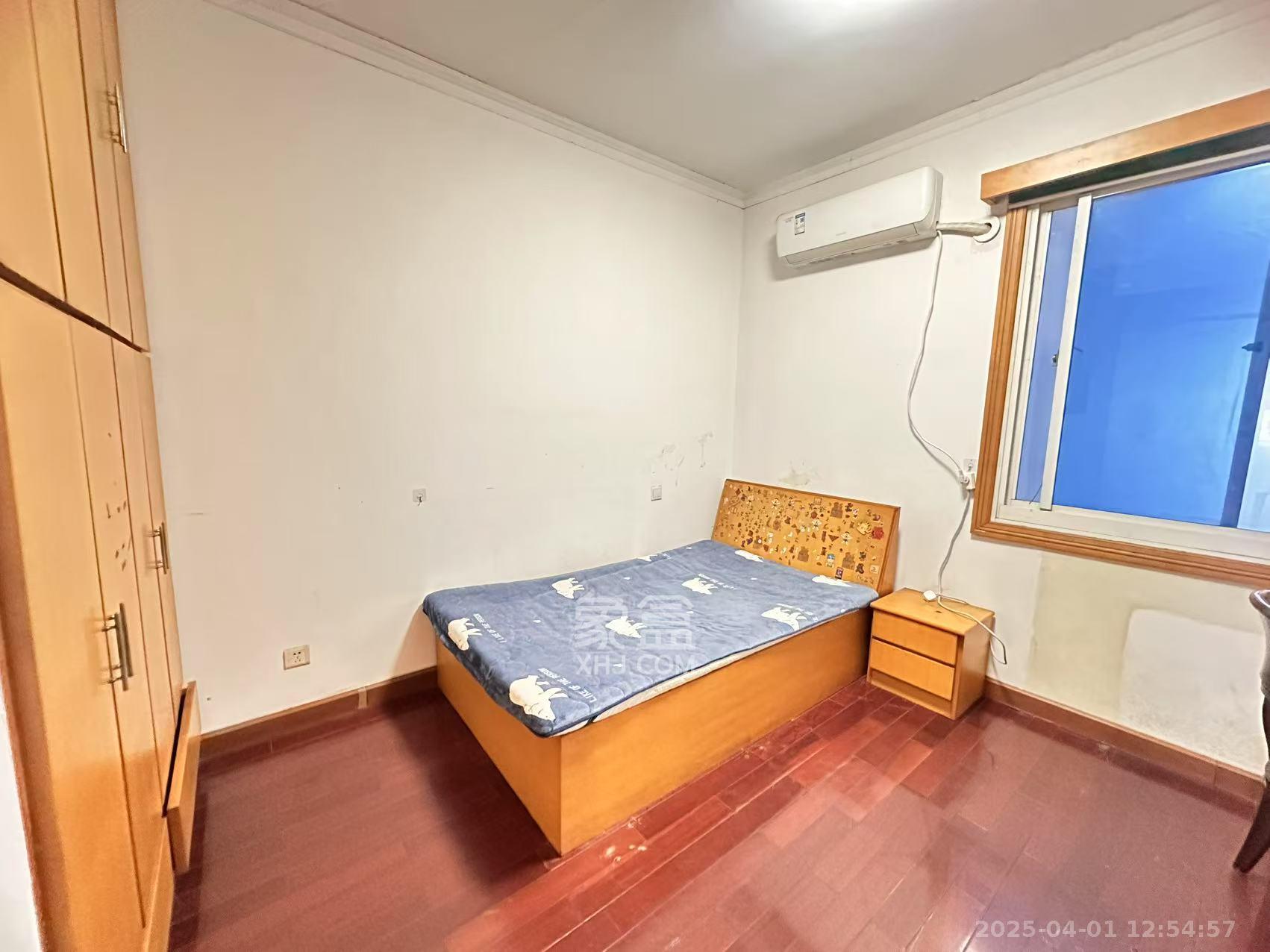 高速公路管理局宿舍 3室2厅2卫 2000.0元/月 高速公路管理局宿舍 3室2厅2卫 2000.0元/月室内图