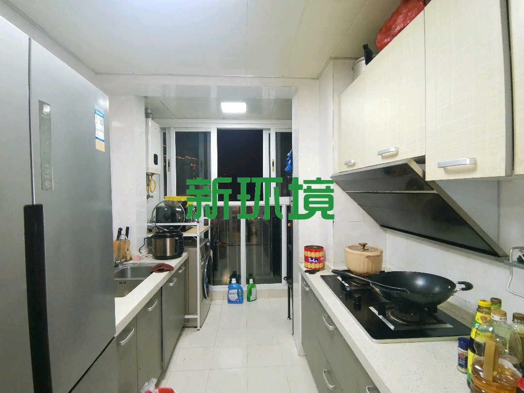 中天鹭鸶湾一期  3室2厅2卫   93.00万客厅