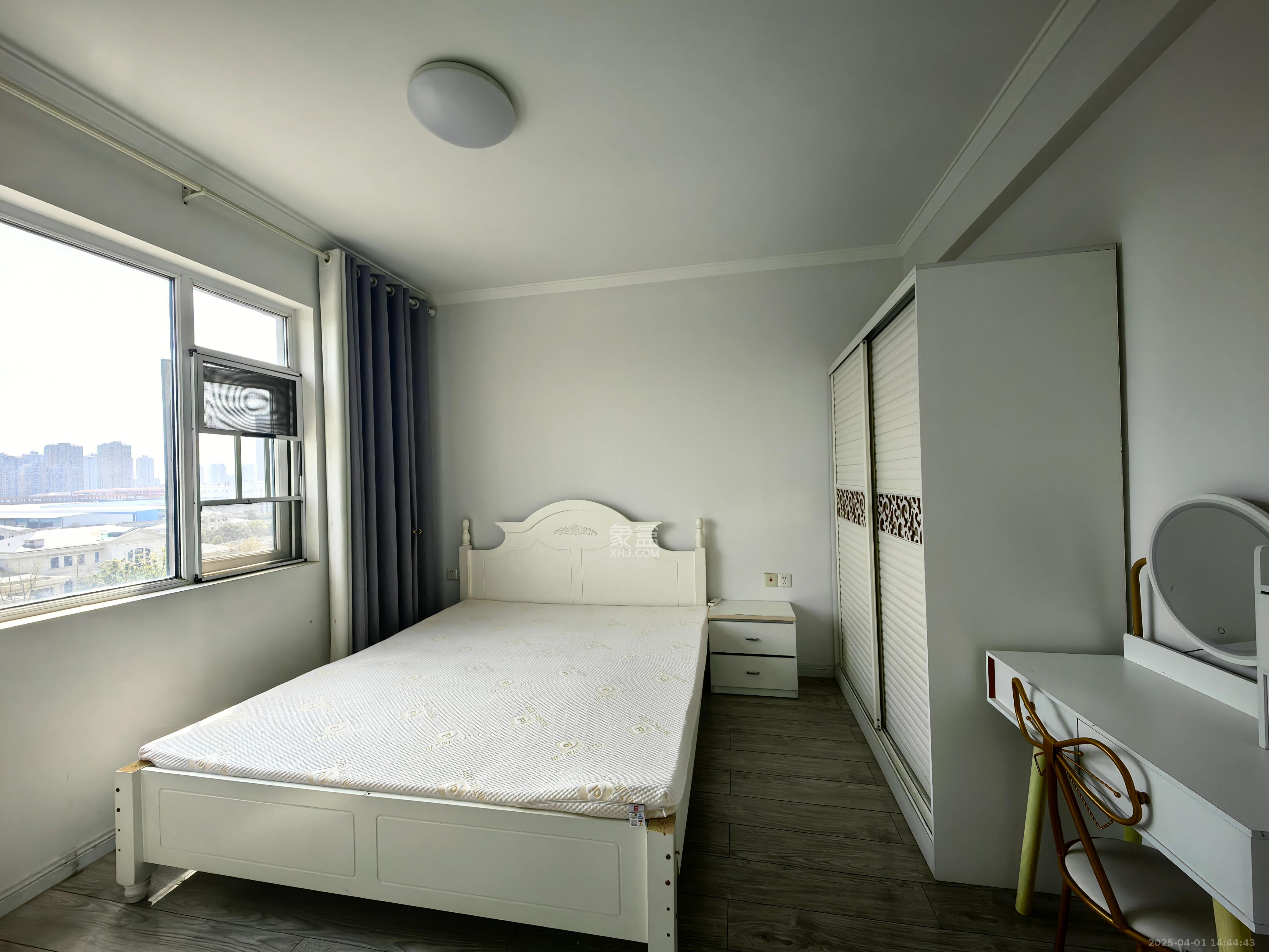 三一街区  3室1厅1卫    1600.0元/月室内图