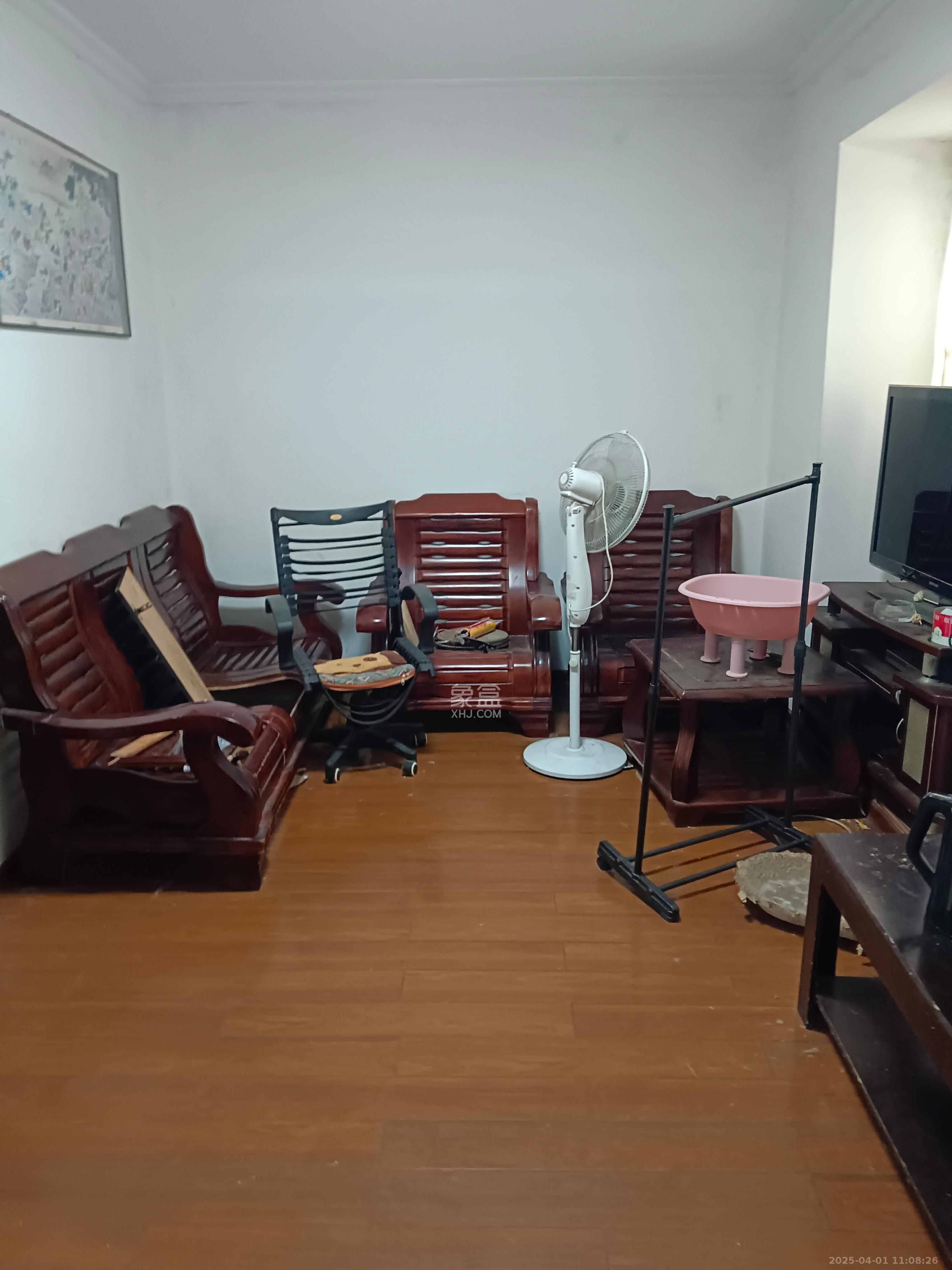 砂子塘长沙电机厂宿舍  2室1厅1卫    1600.0元/月 砂子塘长沙电机厂宿舍  2室1厅1卫    1600.0元/月室内图