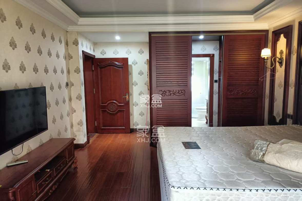 水岸世景 4室2厅2卫 2800.0元/月 水岸世景 4室2厅2卫 2800.0元/月室内图