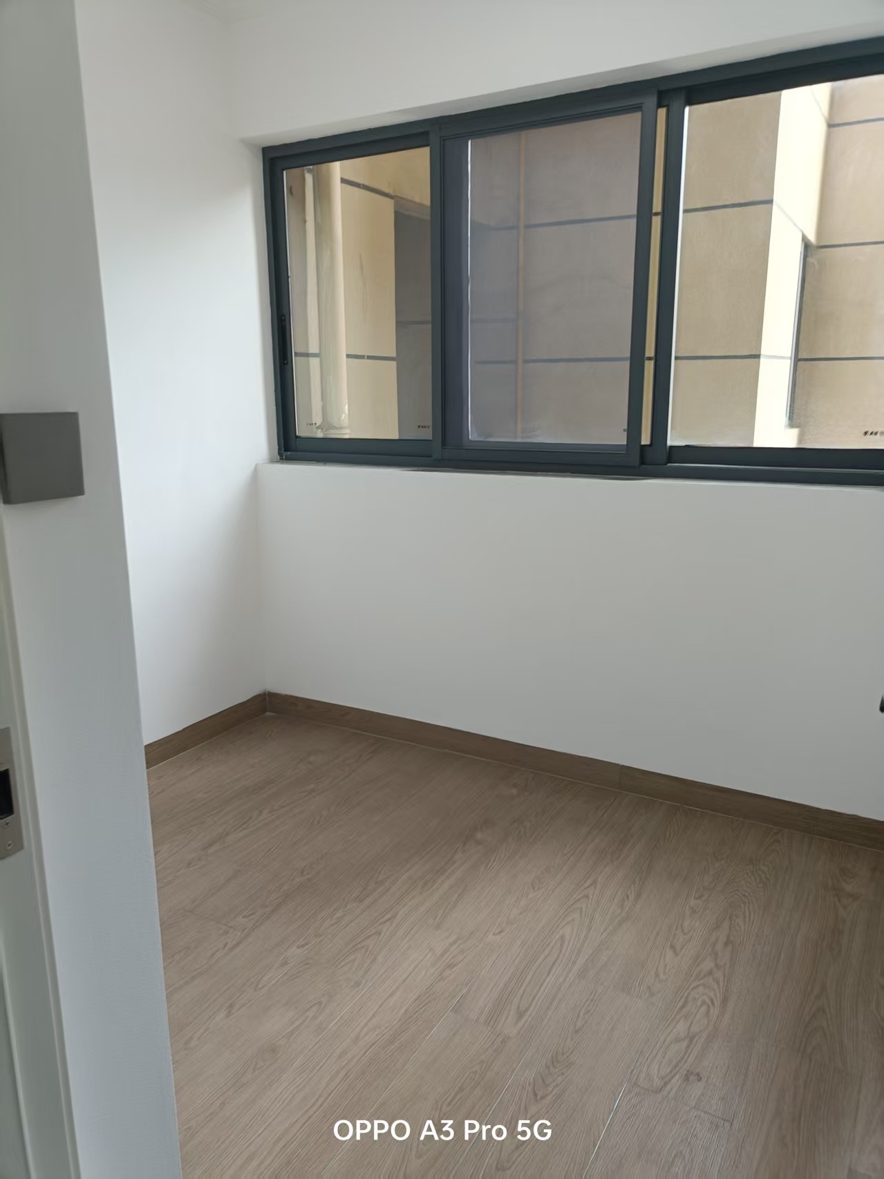 天门中央广场 1室0厅0卫 2500.0元/月 天门中央广场 1室0厅0卫 2500.0元/月室内图