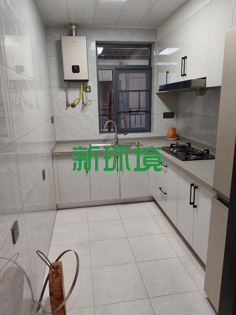 中天鹭鸶湾龙庭二期  3室2厅2卫   89.80万客厅