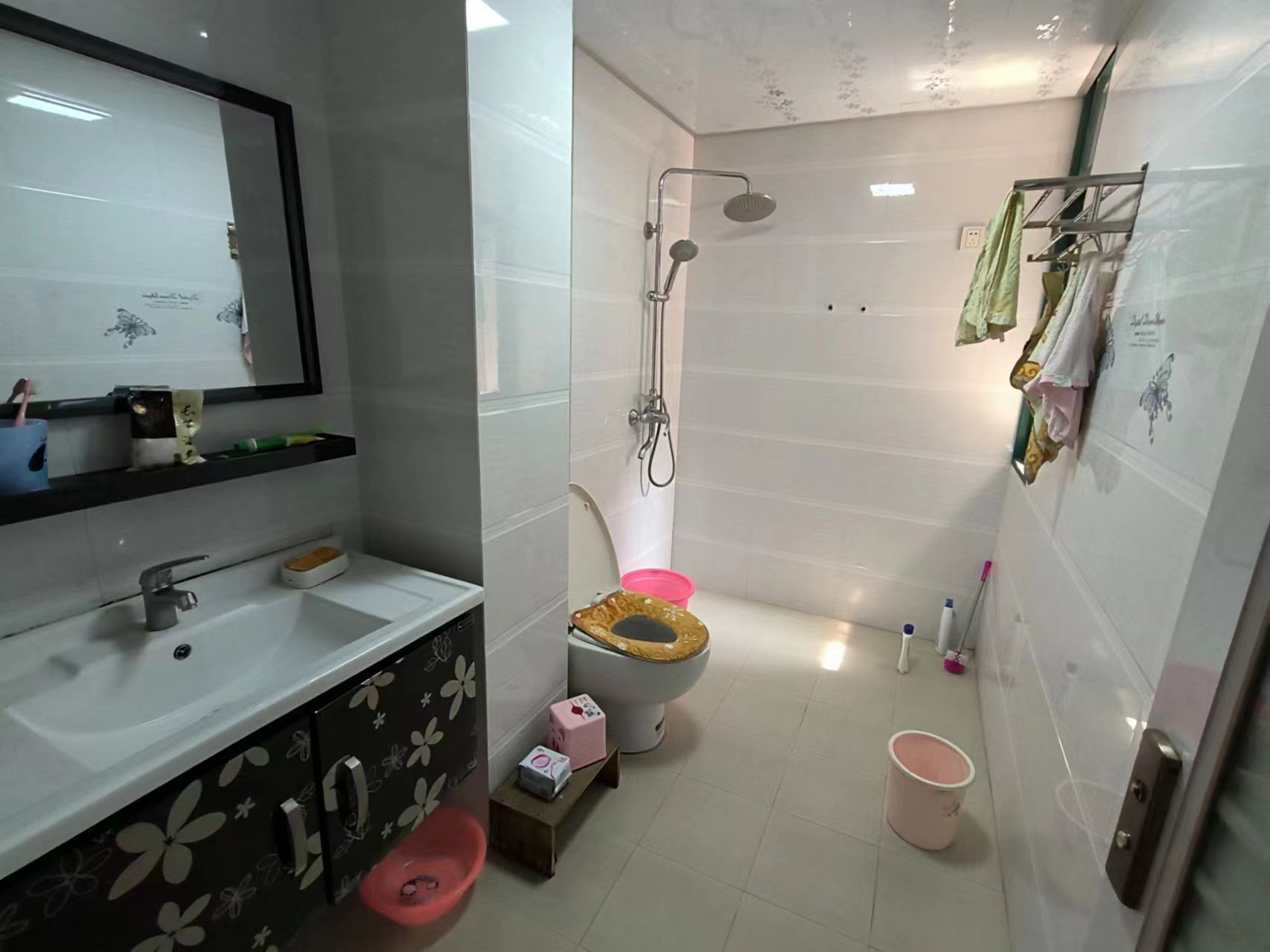 雅香苑 3室0厅0卫 2500.0元/月 雅香苑 3室0厅0卫 2500.0元/月室内图