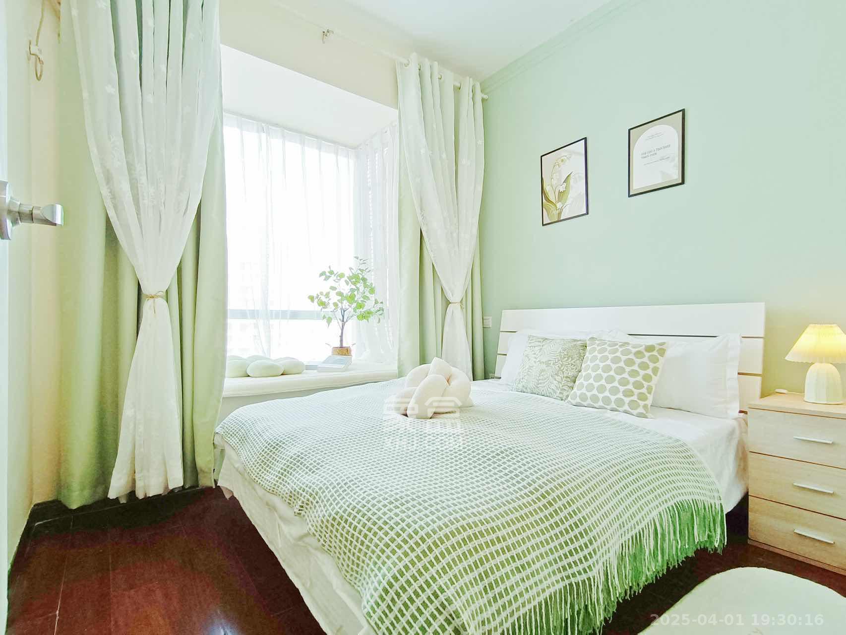 新城新世界一二三期 1室2厅1卫 3000.0元/月 新城新世界一二三期 1室2厅1卫 3000.0元/月室内图