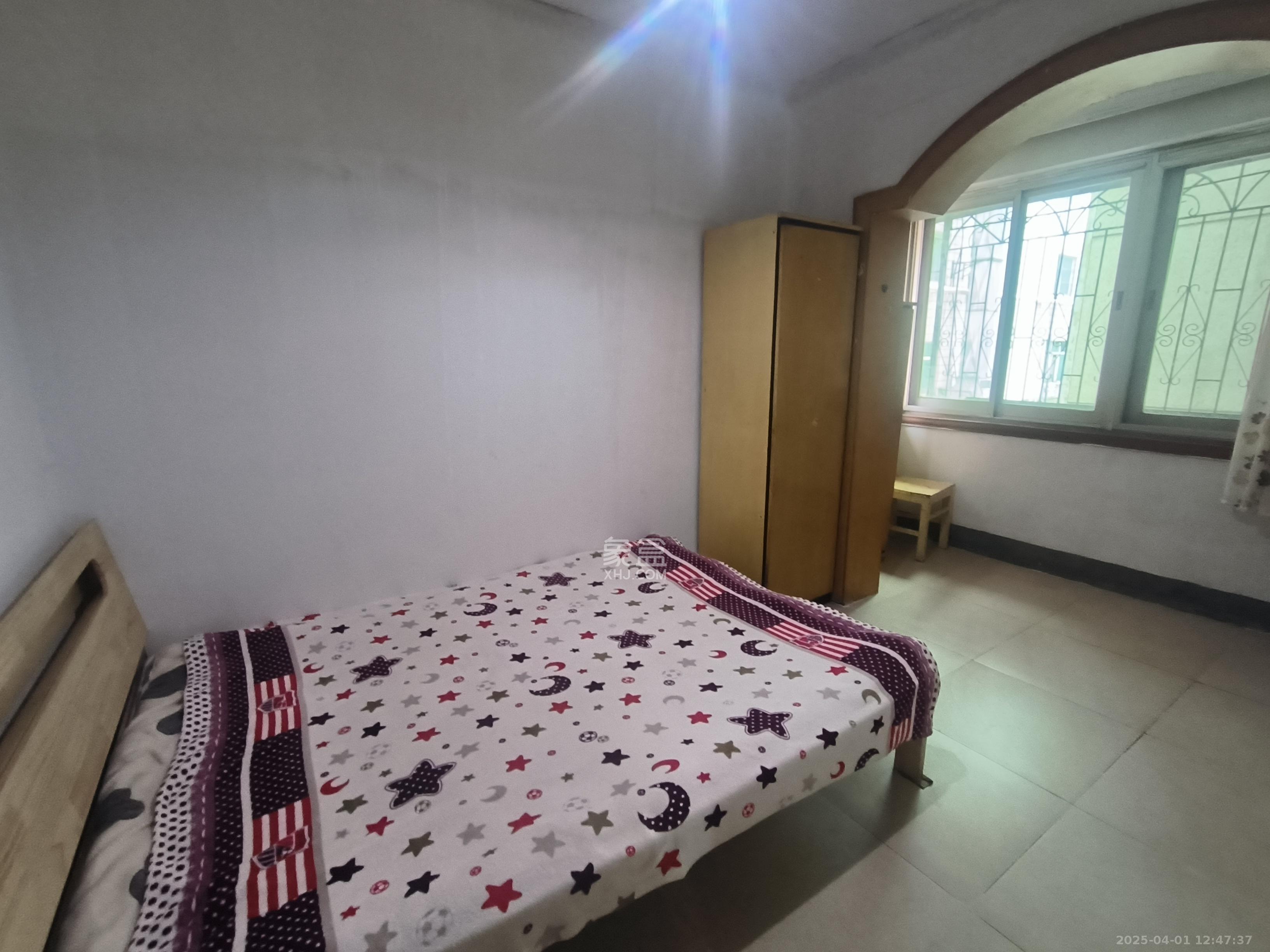 富雅坪社区(红墙巷) 3室2厅1卫 2500.0元/月 富雅坪社区(红墙巷) 3室2厅1卫 2500.0元/月室内图