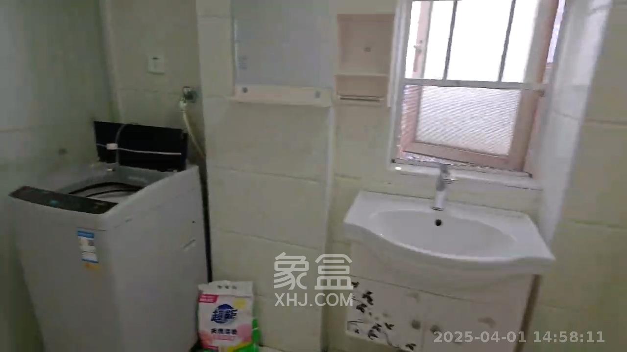润芳园  3室2厅1卫   2300.00元/月室内图