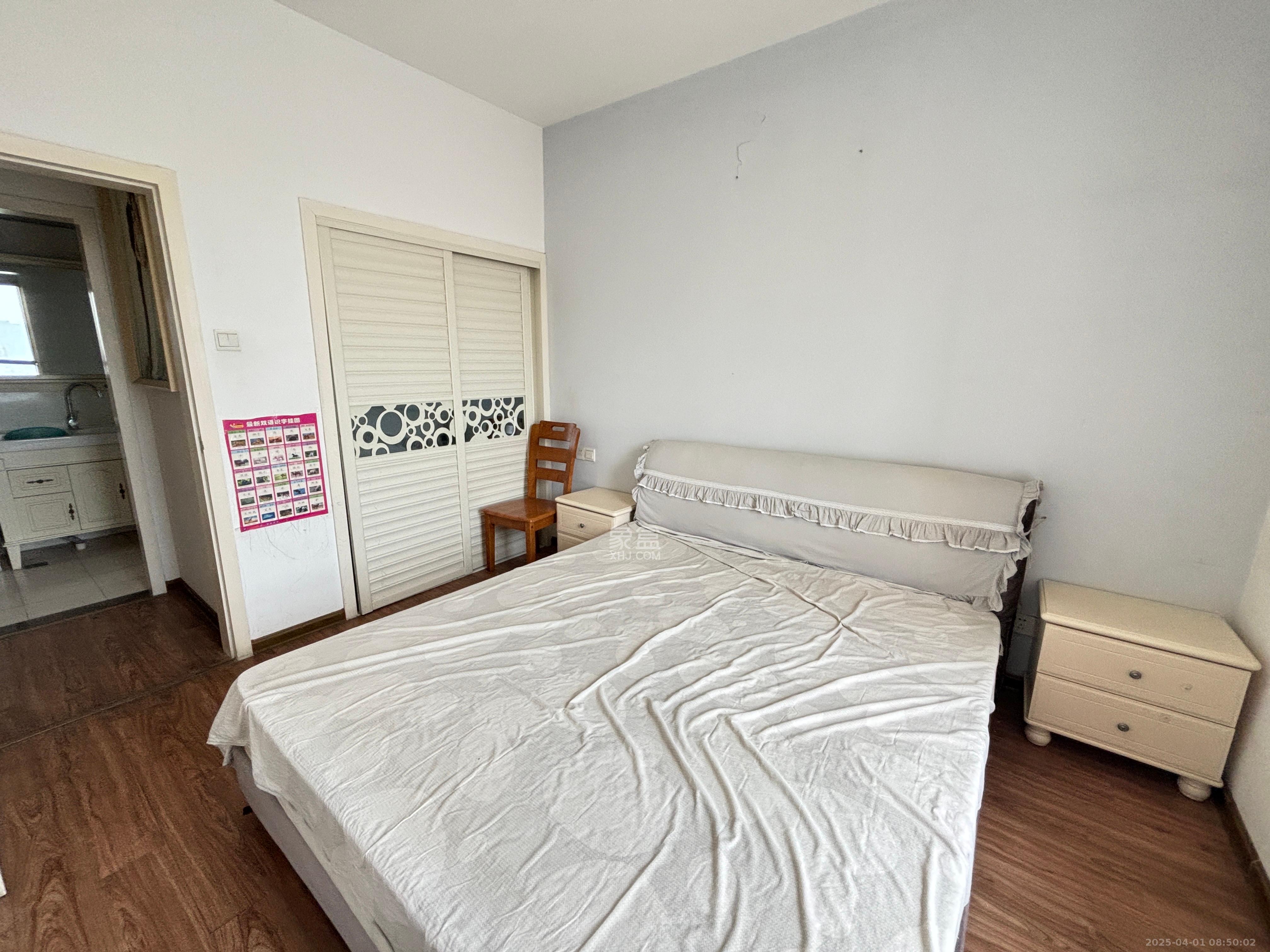 金领家族 2室2厅1卫 1800.0元/月 金领家族 2室2厅1卫 1800.0元/月室内图