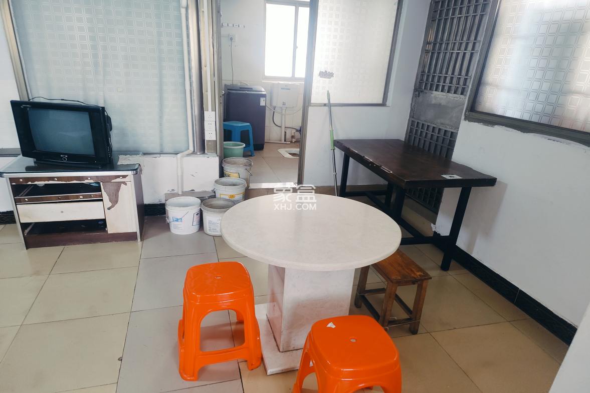 君昇花苑  1室1厅1卫    700.0元/月 君昇花苑  1室1厅1卫    700.0元/月室内图